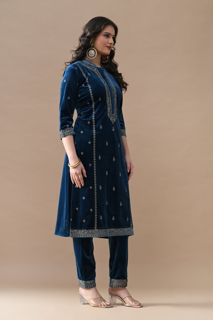 Teal Zari Embroidered Kurta Set (3 Piece)