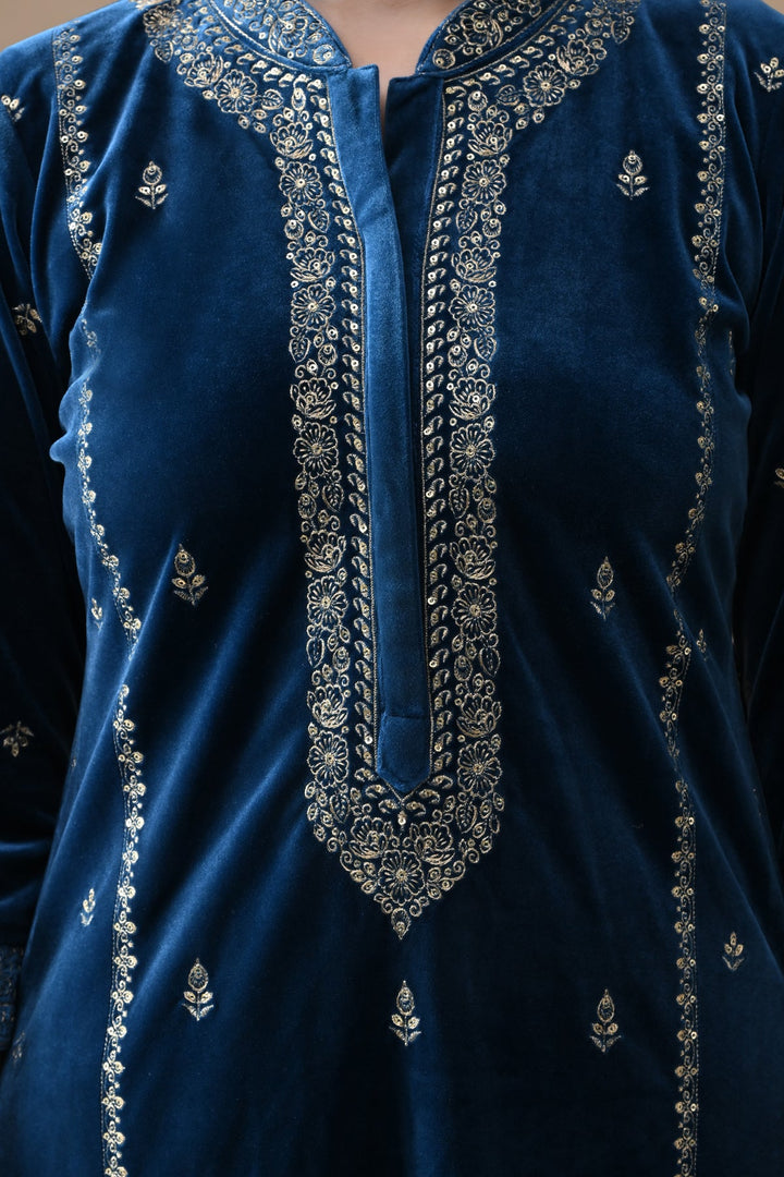 Teal Zari Embroidered Kurta Set (3 Piece)
