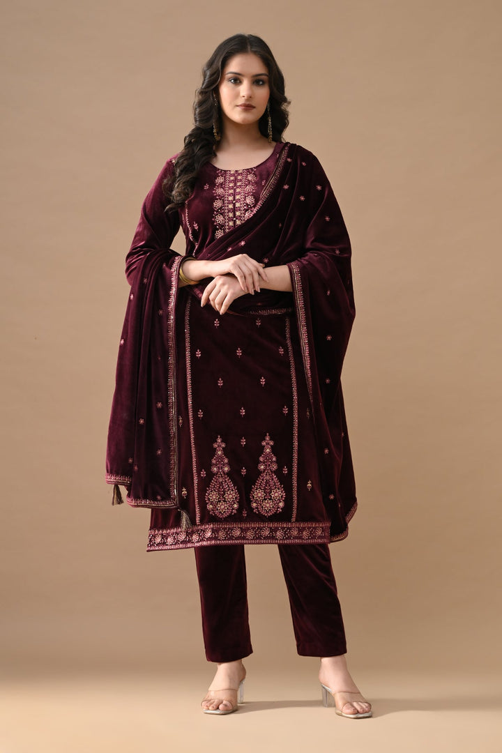 Maroon Embroidered Velvet Kurta Set (3 Piece)