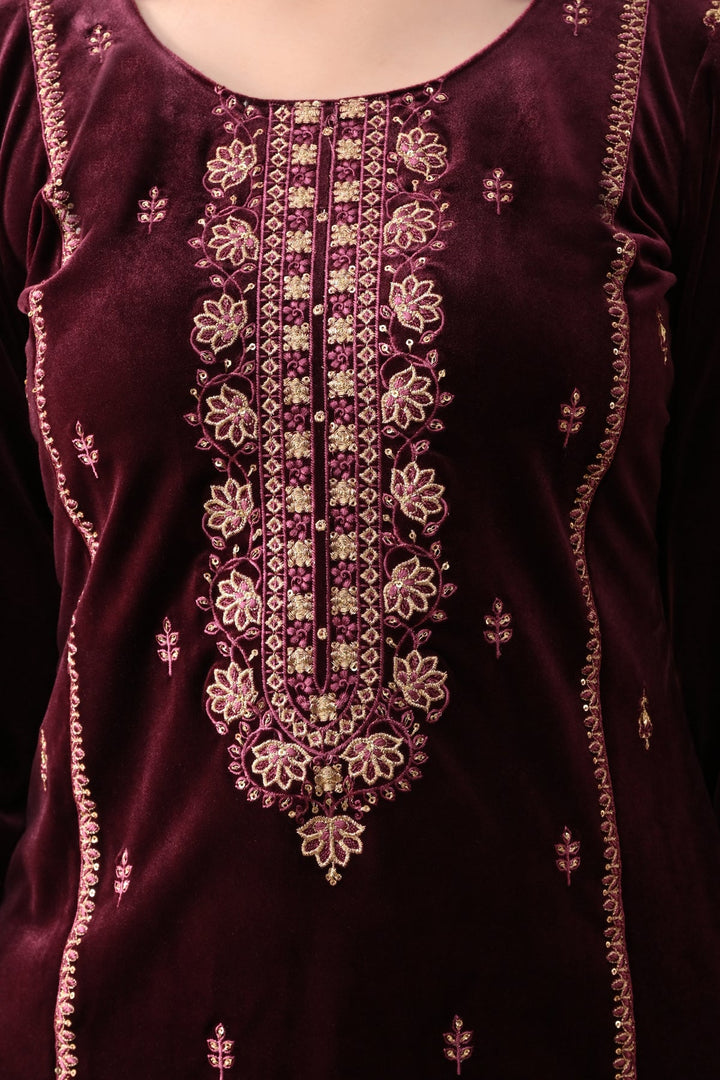Maroon Embroidered Velvet Kurta Set (3 Piece)