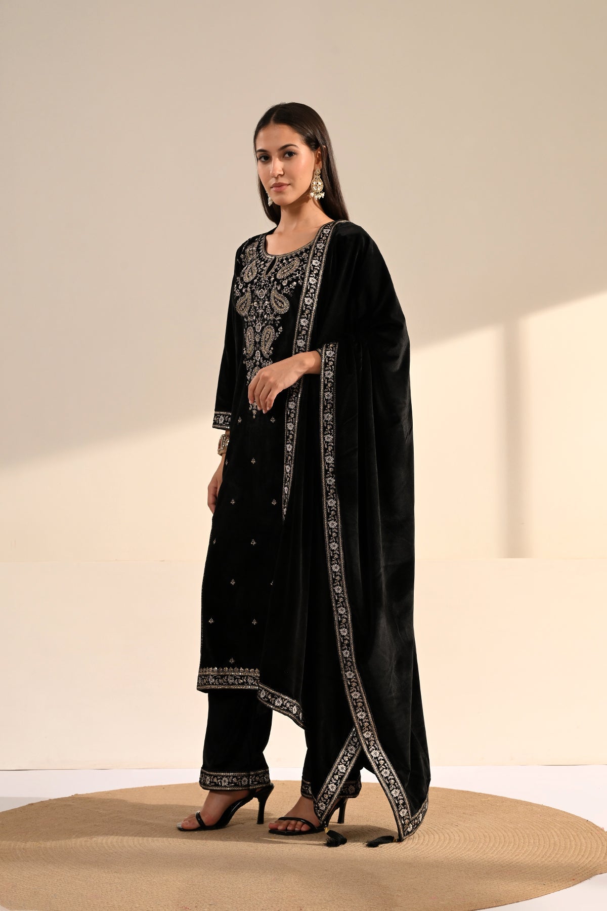 Black Velvet Zari & Paisley Embroidered 3 Pcs Kurta Set