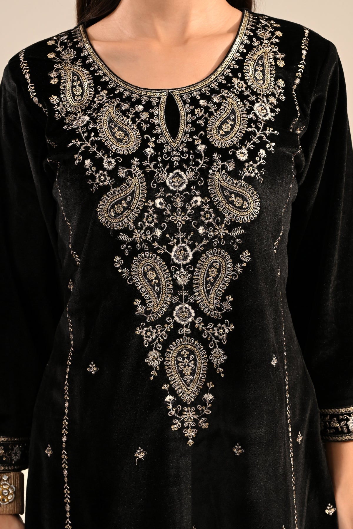 Black Velvet Zari & Paisley Embroidered 3 Pcs Kurta Set