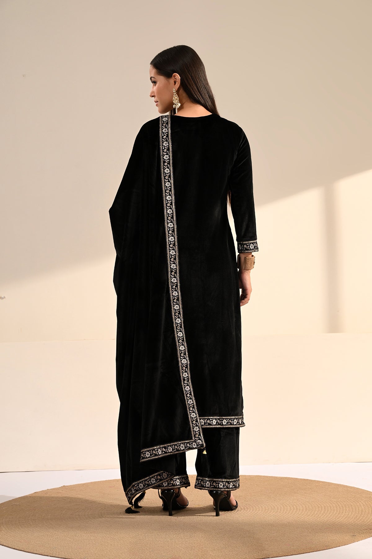 Black Velvet Zari & Paisley Embroidered 3 Pcs Kurta Set