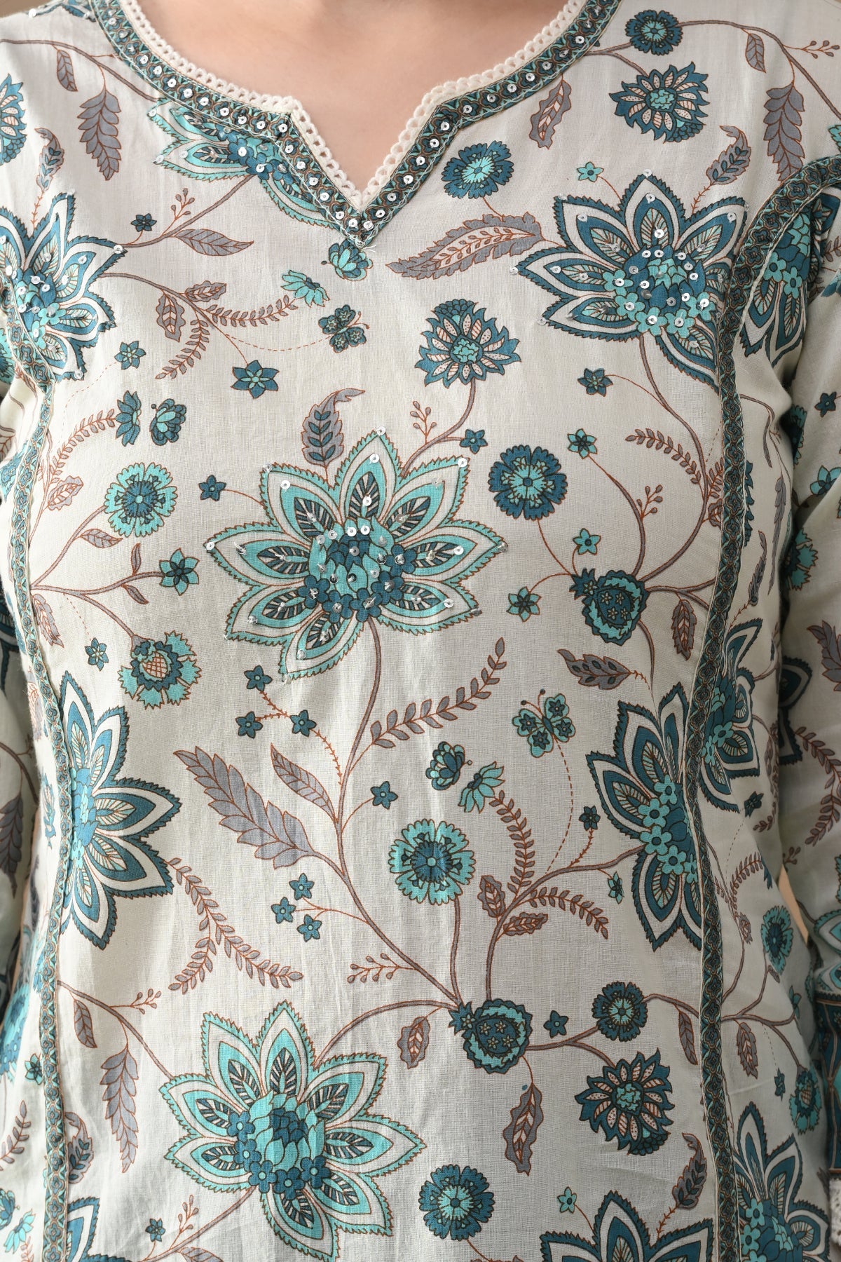 Cream Floral Printed Kurta 3 Pcs Set