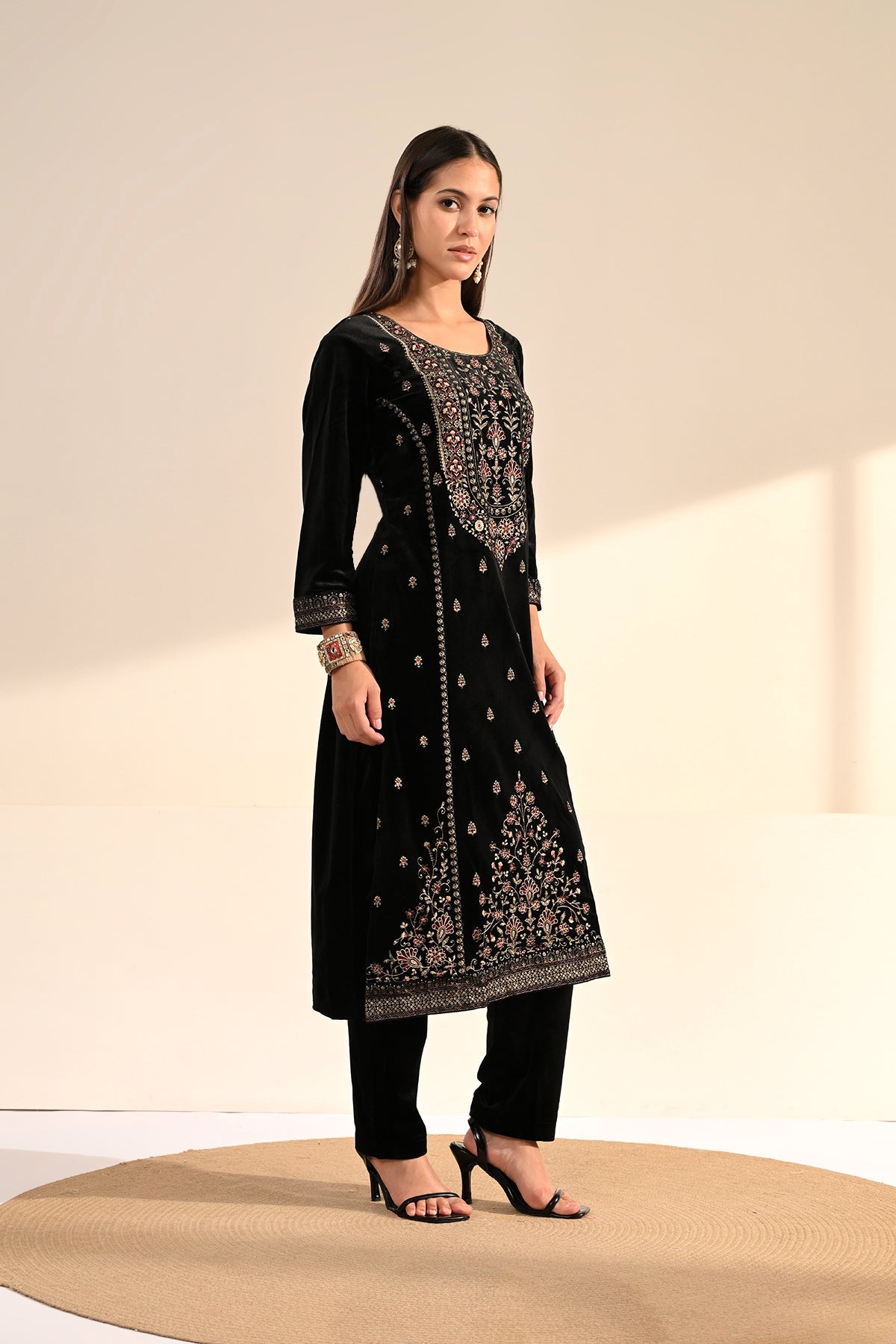 Black Velvet Floral Embroidered 3 Pcs Kurta Set