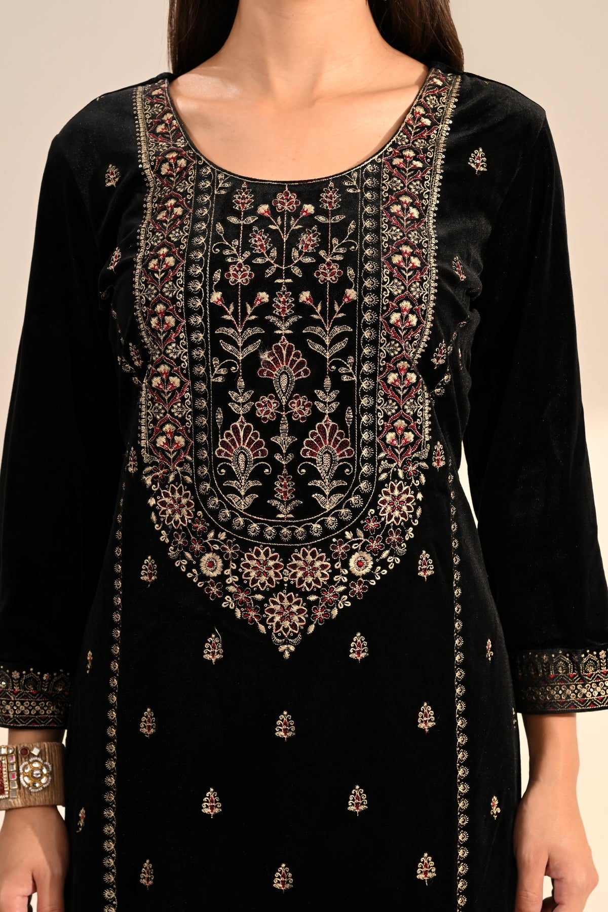 Black Velvet Floral Embroidered 3 Pcs Kurta Set