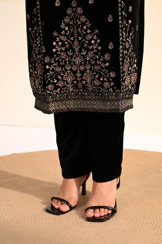 Black Velvet Floral Embroidered 3 Pcs Kurta Set