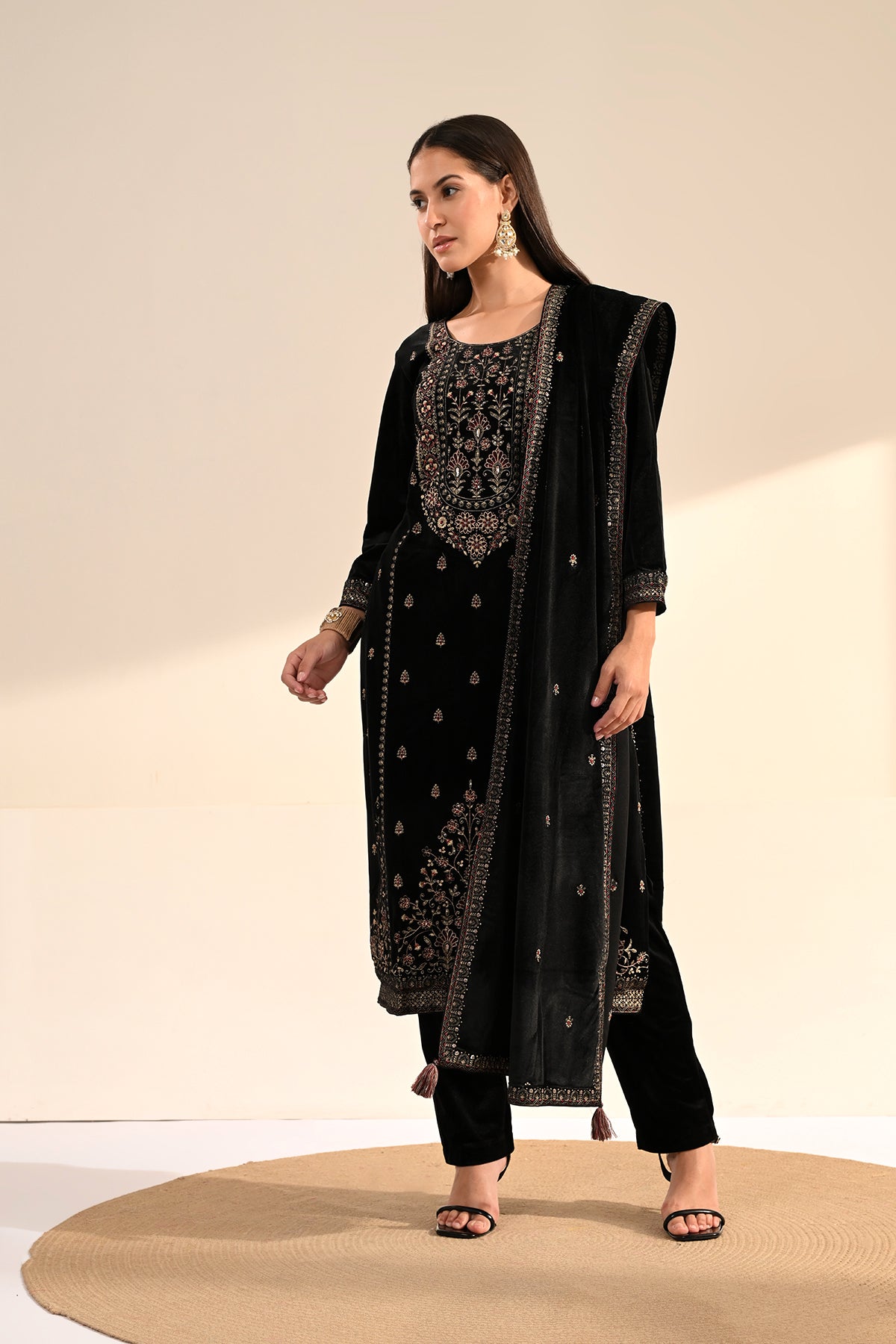 Black Velvet Floral Embroidered 3 Pcs Kurta Set