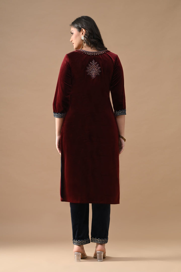 Maroon Zari Embroidered Kurta Set (3 Piece)