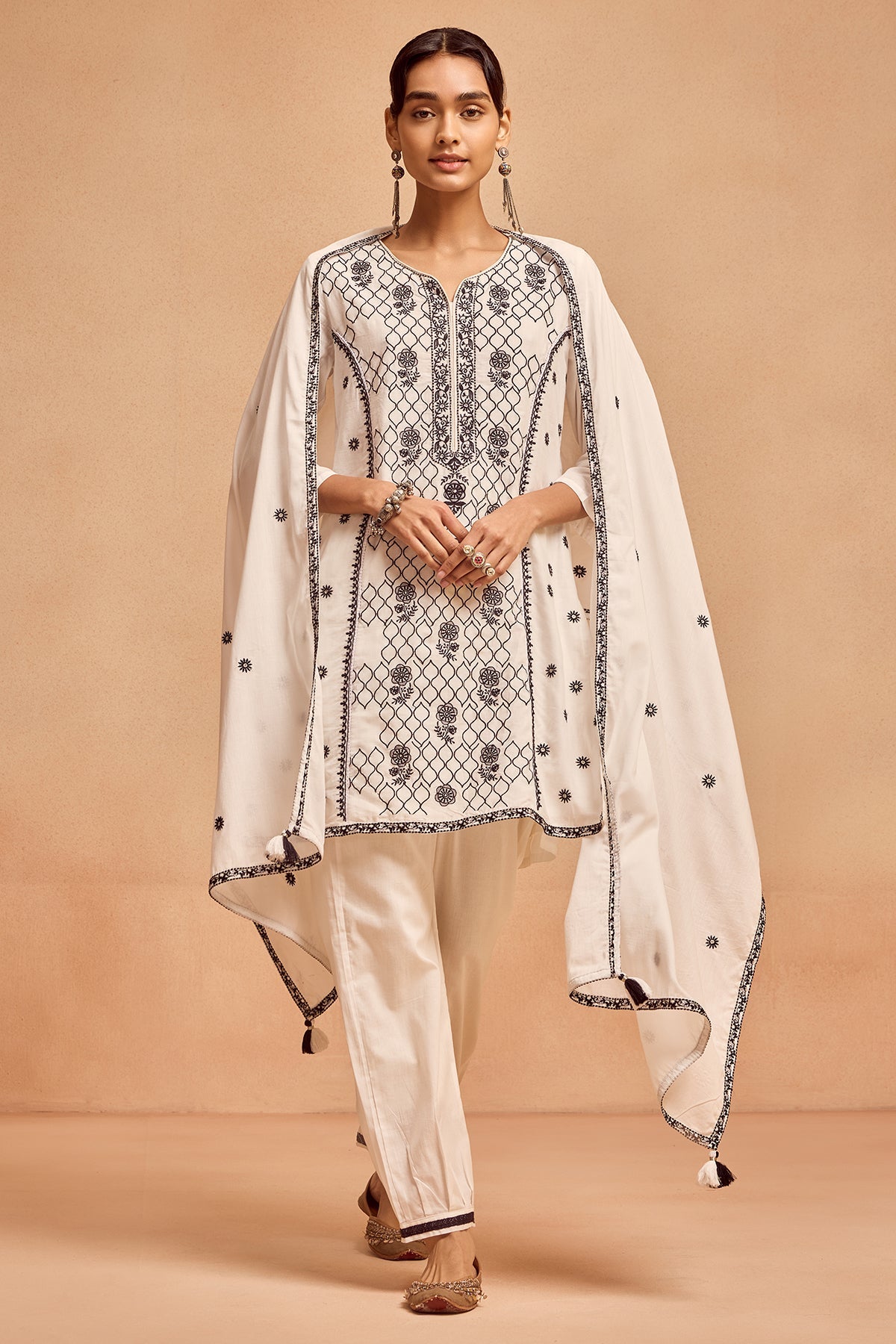 White Embroidered Kurta 3 Pcs Set