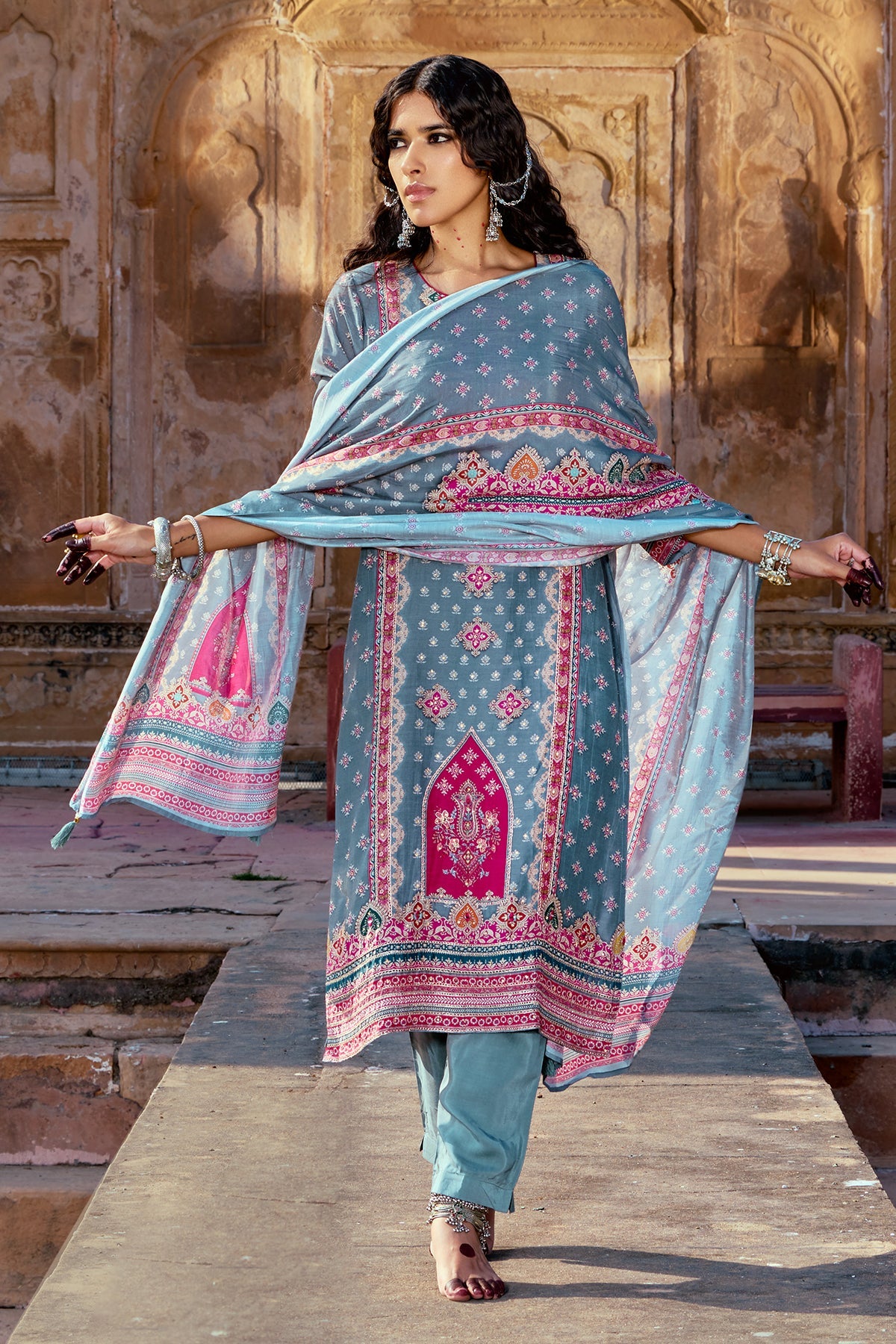 Grey Embellished Kurta 3 Pcs Set