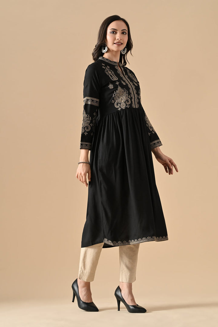 Black Embroidered Kurta