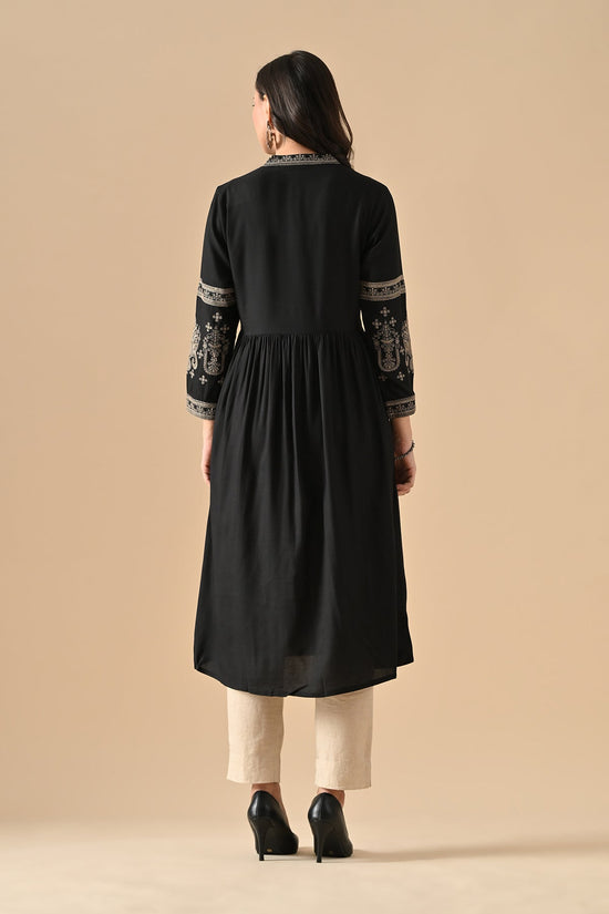 Black Embroidered Kurta