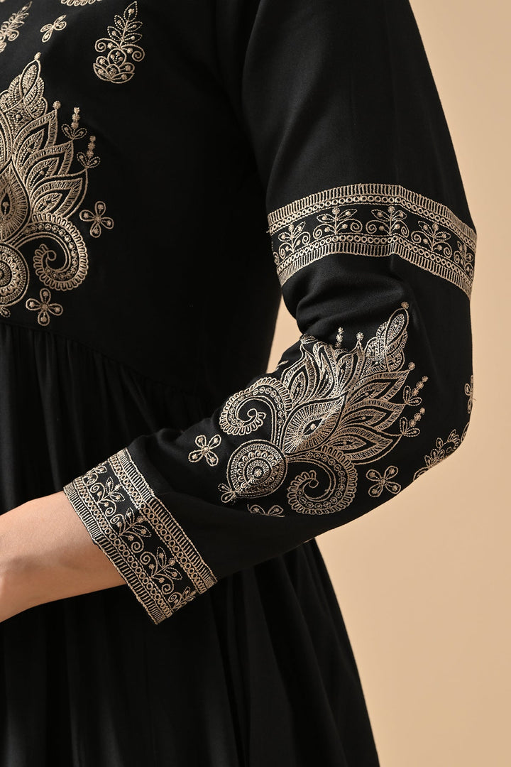 Black Embroidered Kurta