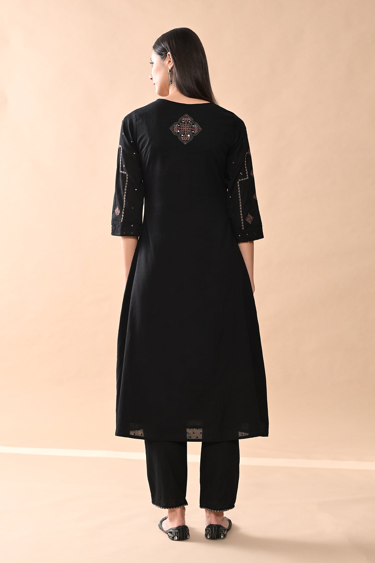 Black Embroidered Kurta 2 Pcs Set
