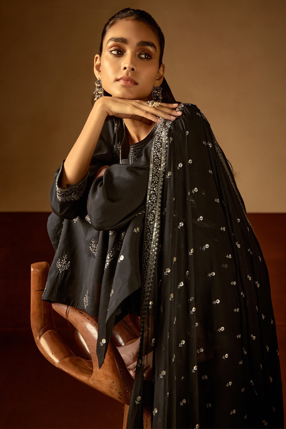 Black Embroidered Kurta 3 Pcs Set