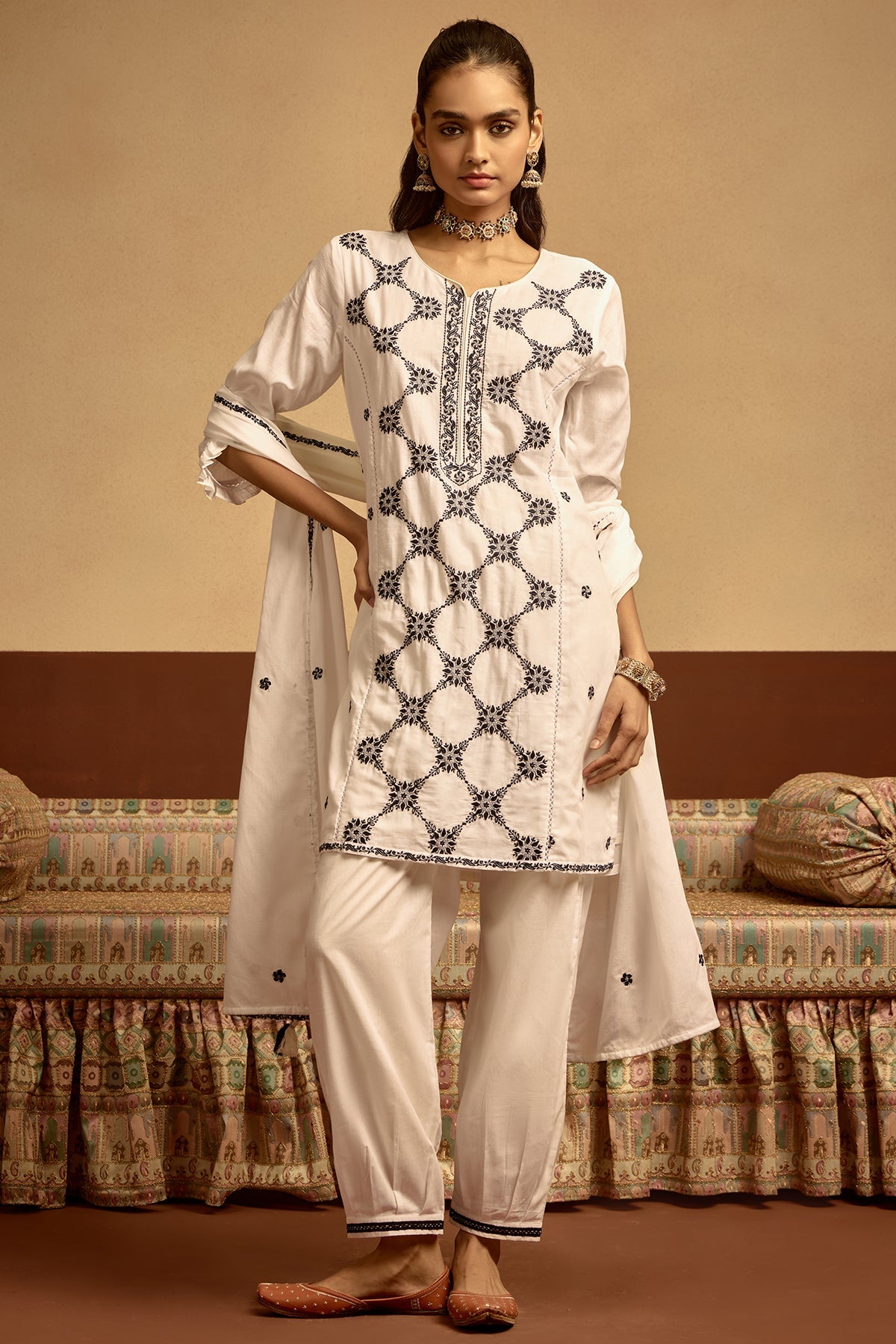 White Embroidered Kurta 3 Pcs Set