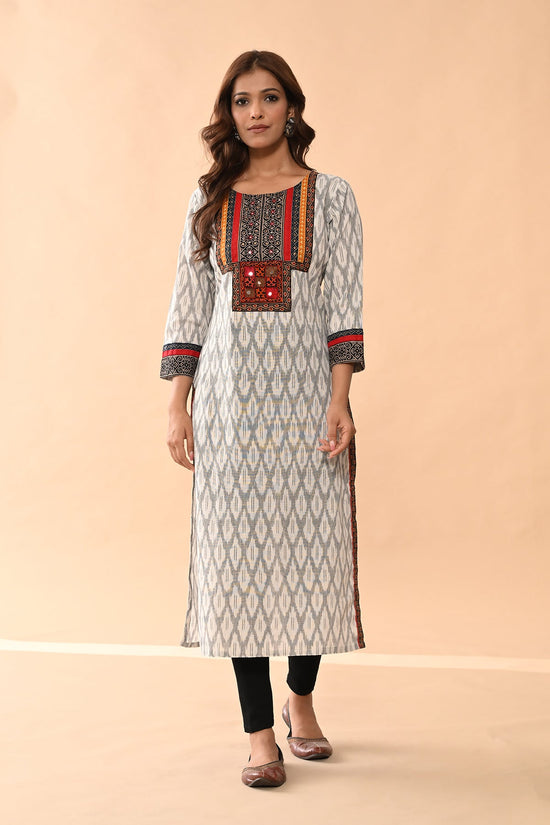 Off White Printed Straight Kurta
