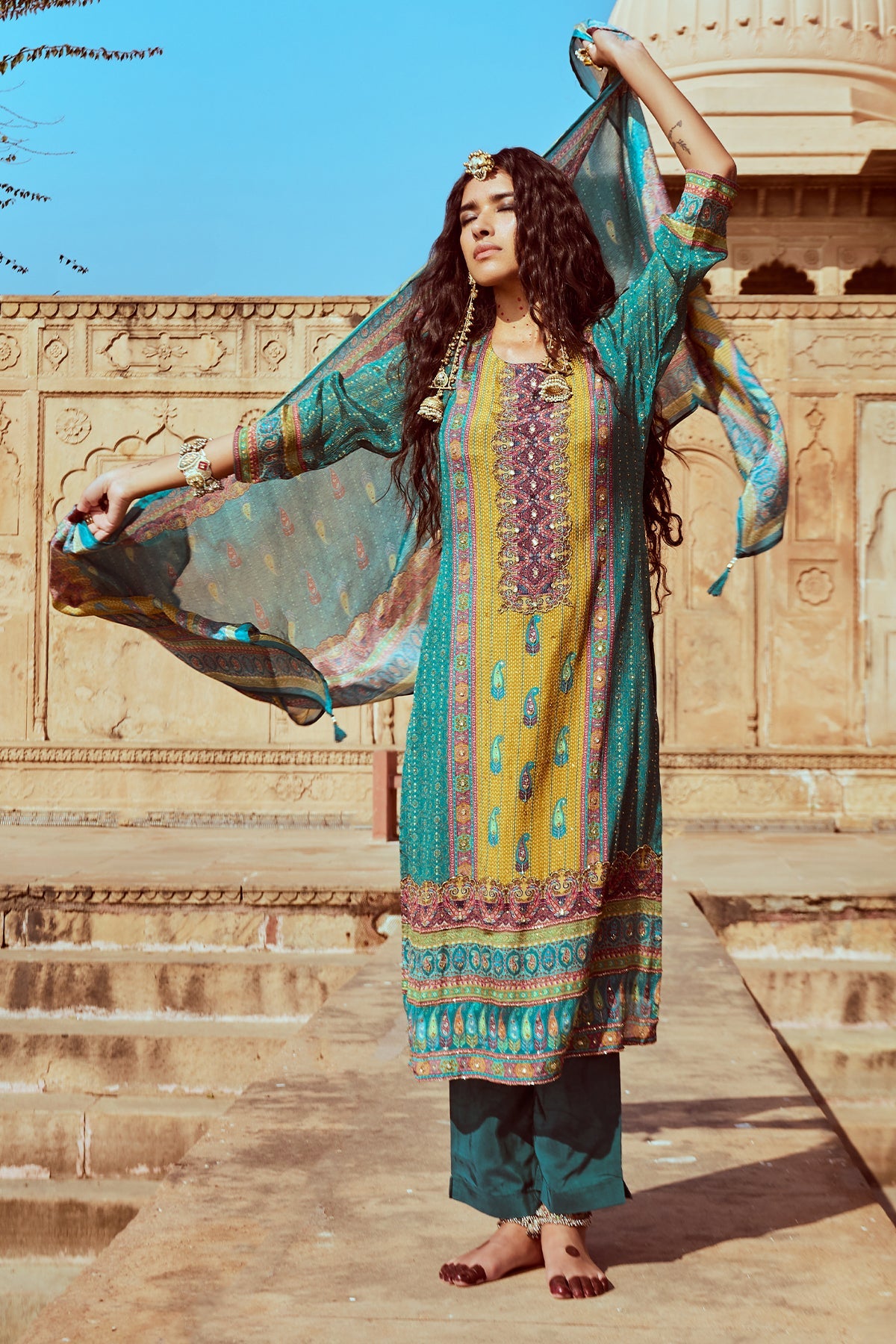 Green Embellished Kurta 3 Pcs Set