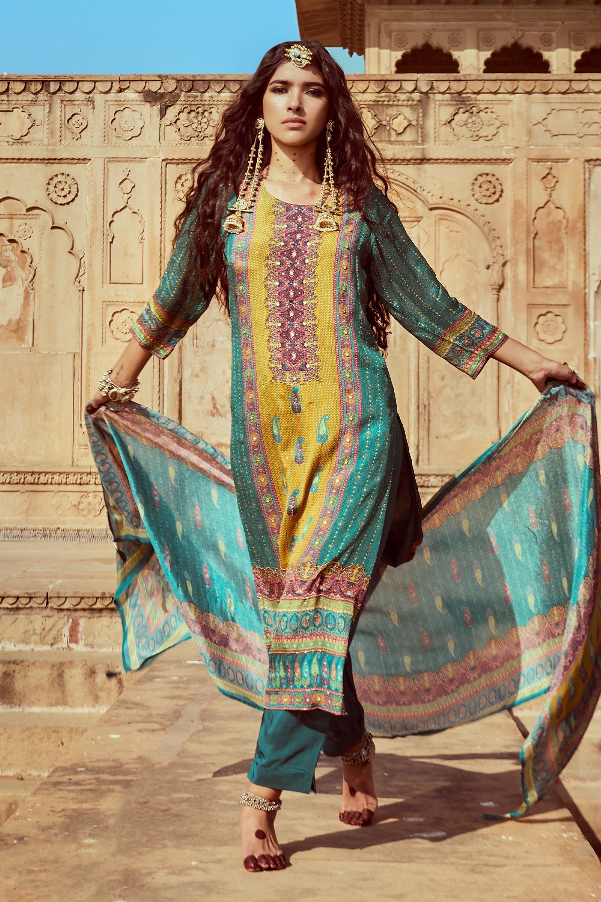 Green Embellished Kurta 3 Pcs Set