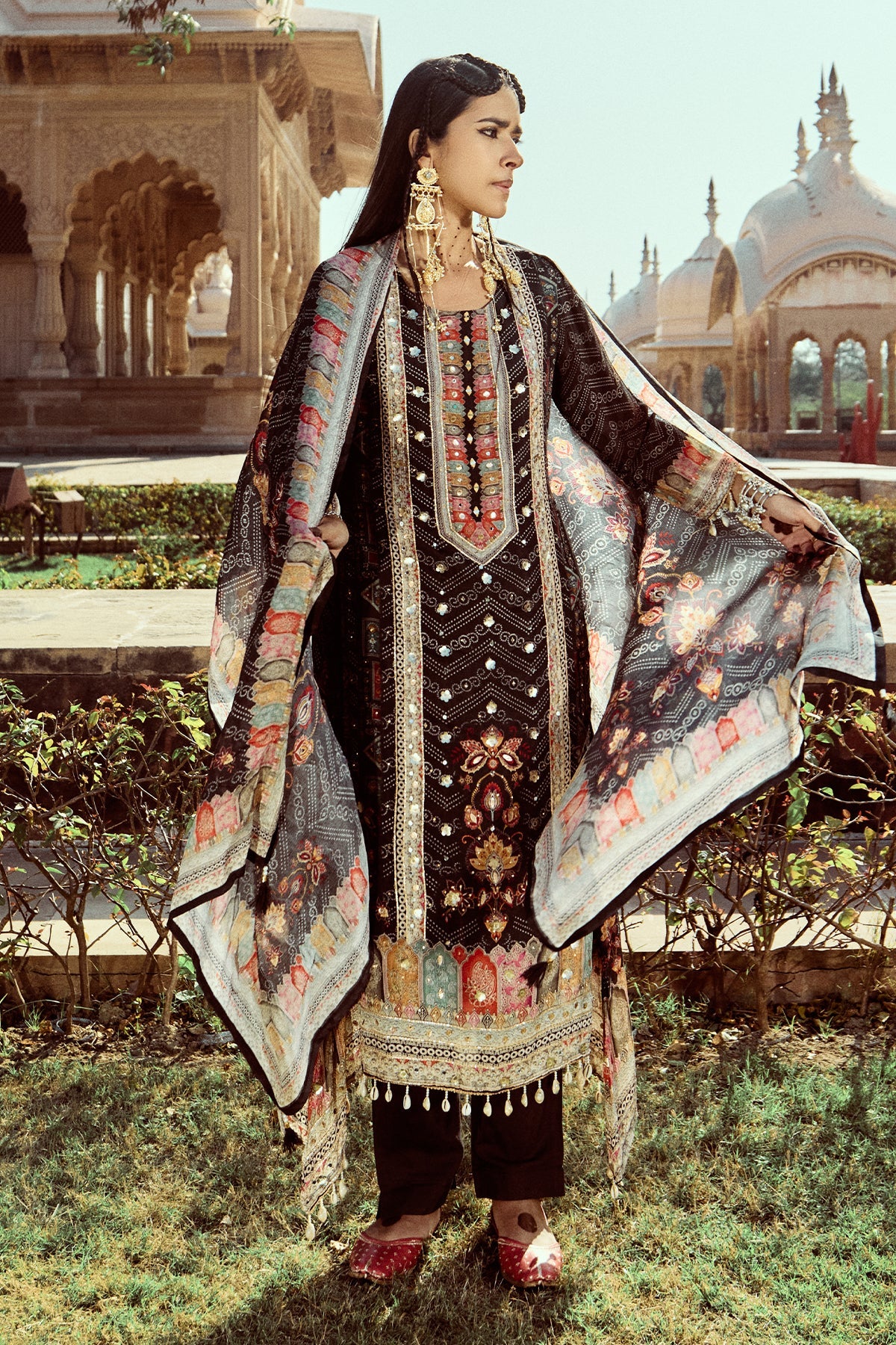 Black Embellished Kurta 3 Pcs Set