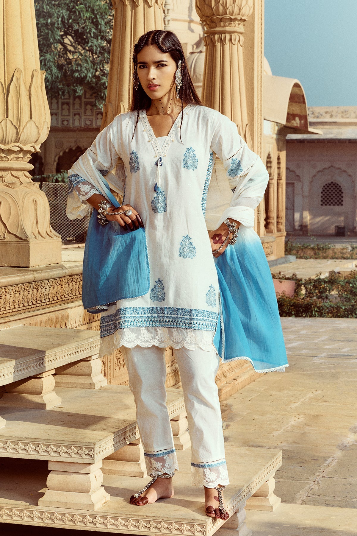 Cream Embroidered Kurta 3 Pcs Set