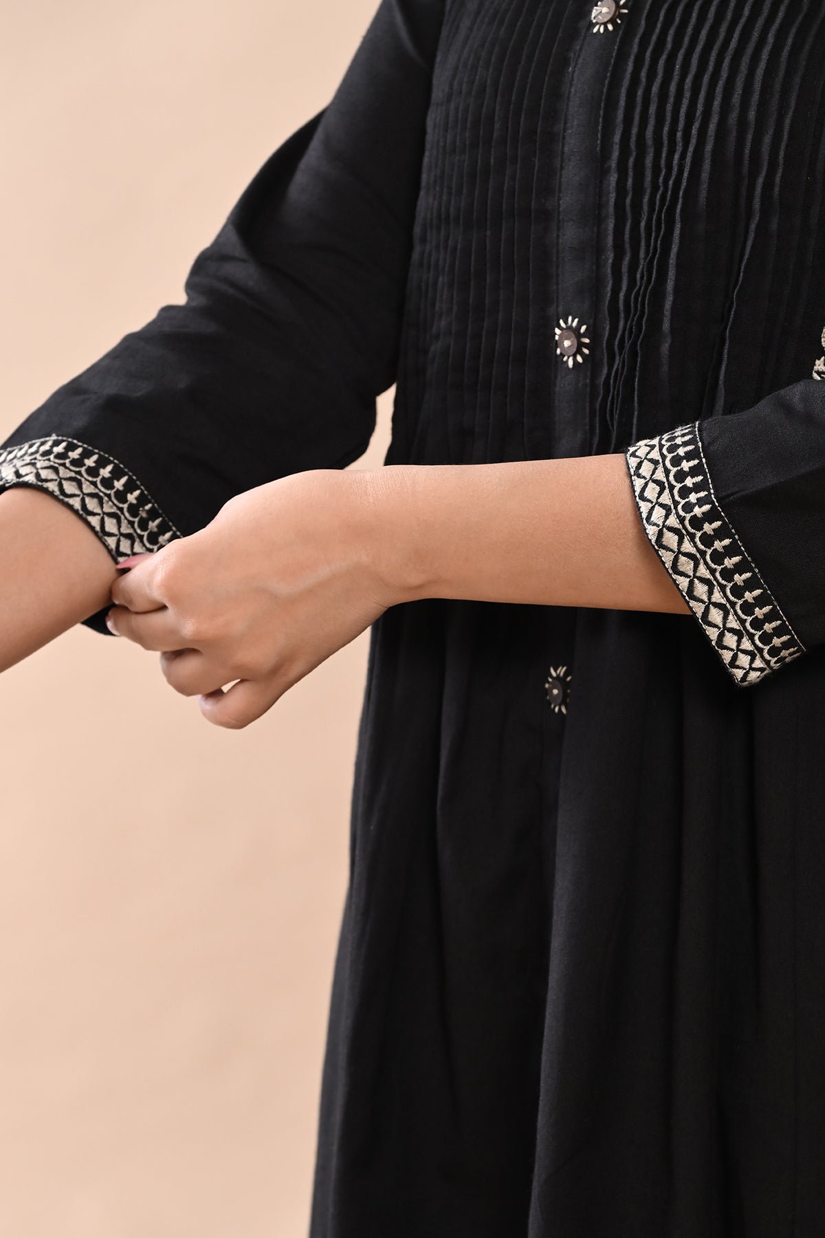 Black Embroidered Kurta 2 Pcs Set