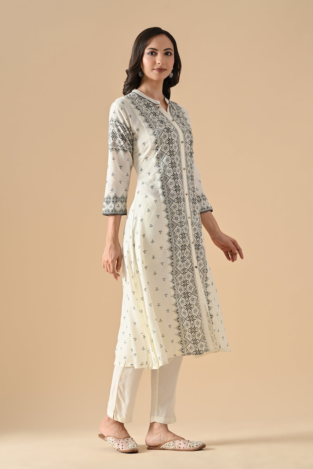 Cream Printed Kurta 3 Pcs Set