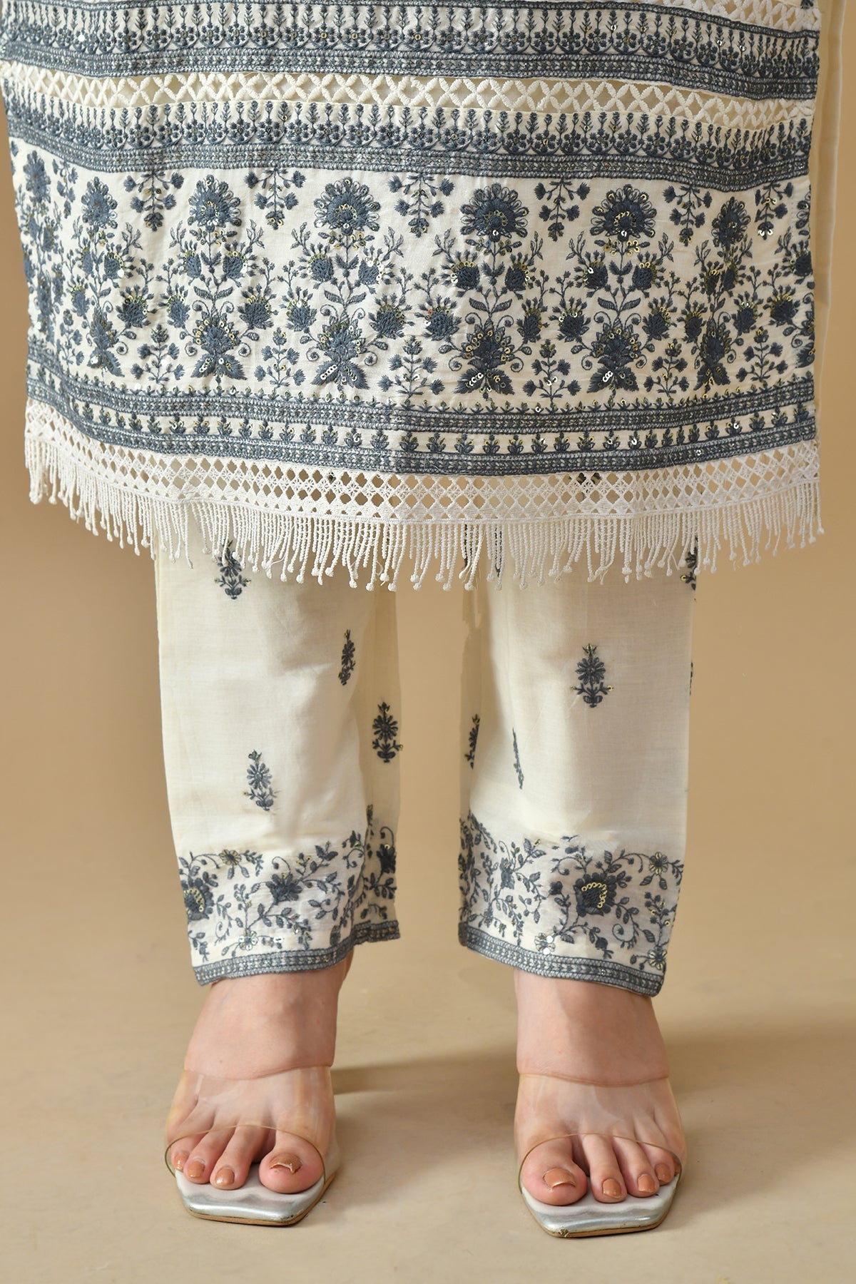 Cream Embroidered Kurta 3 Pcs Set