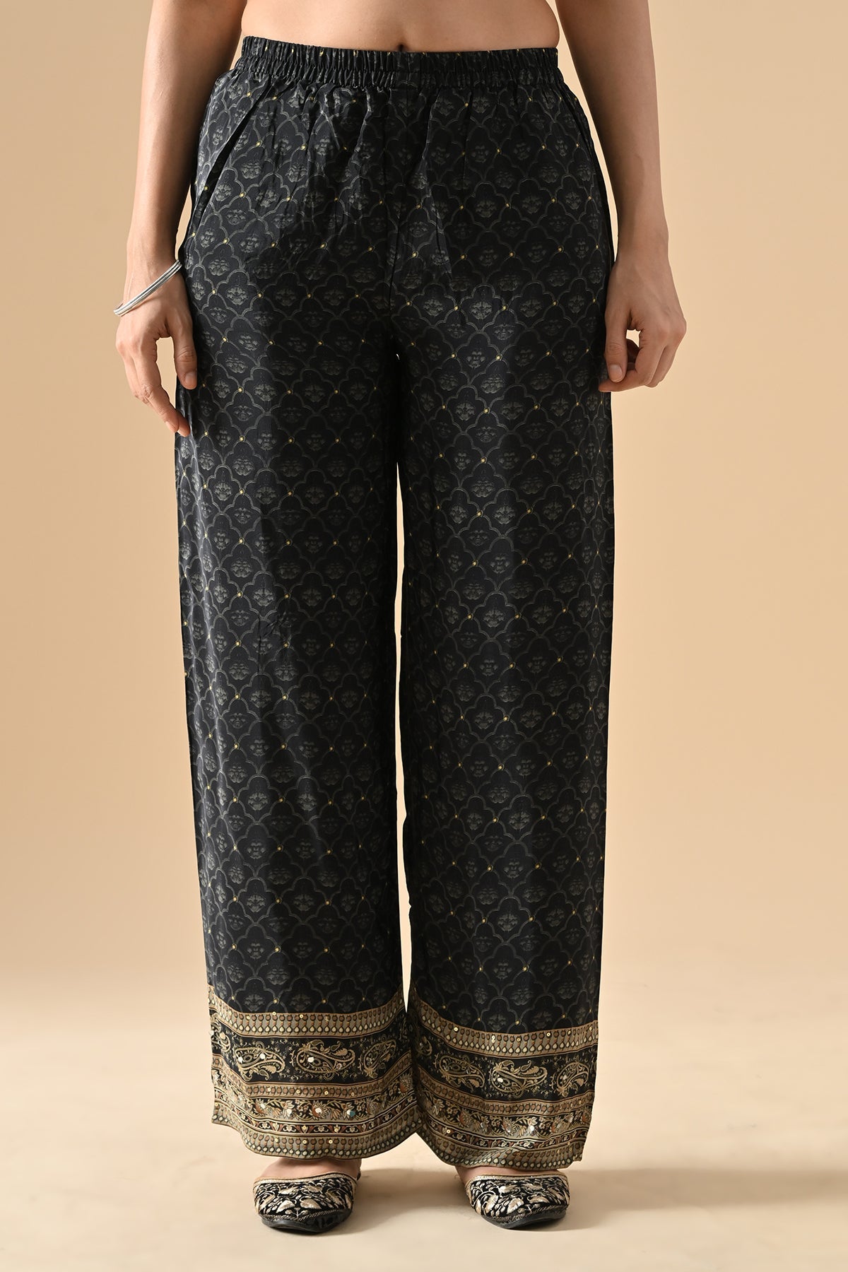 Black Embellished Kurta 3 Pcs Set