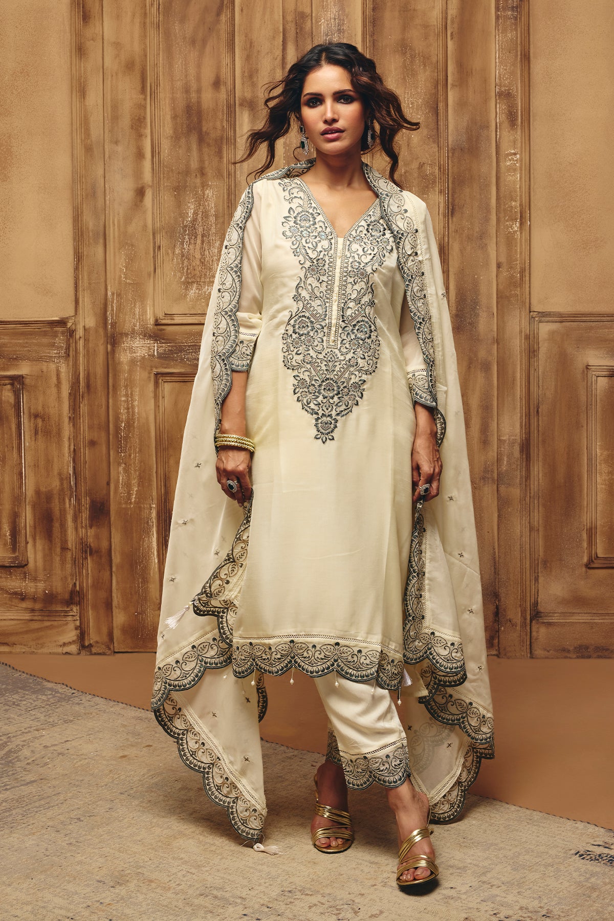 Cream Embroidered Kurta 3 Pcs Set