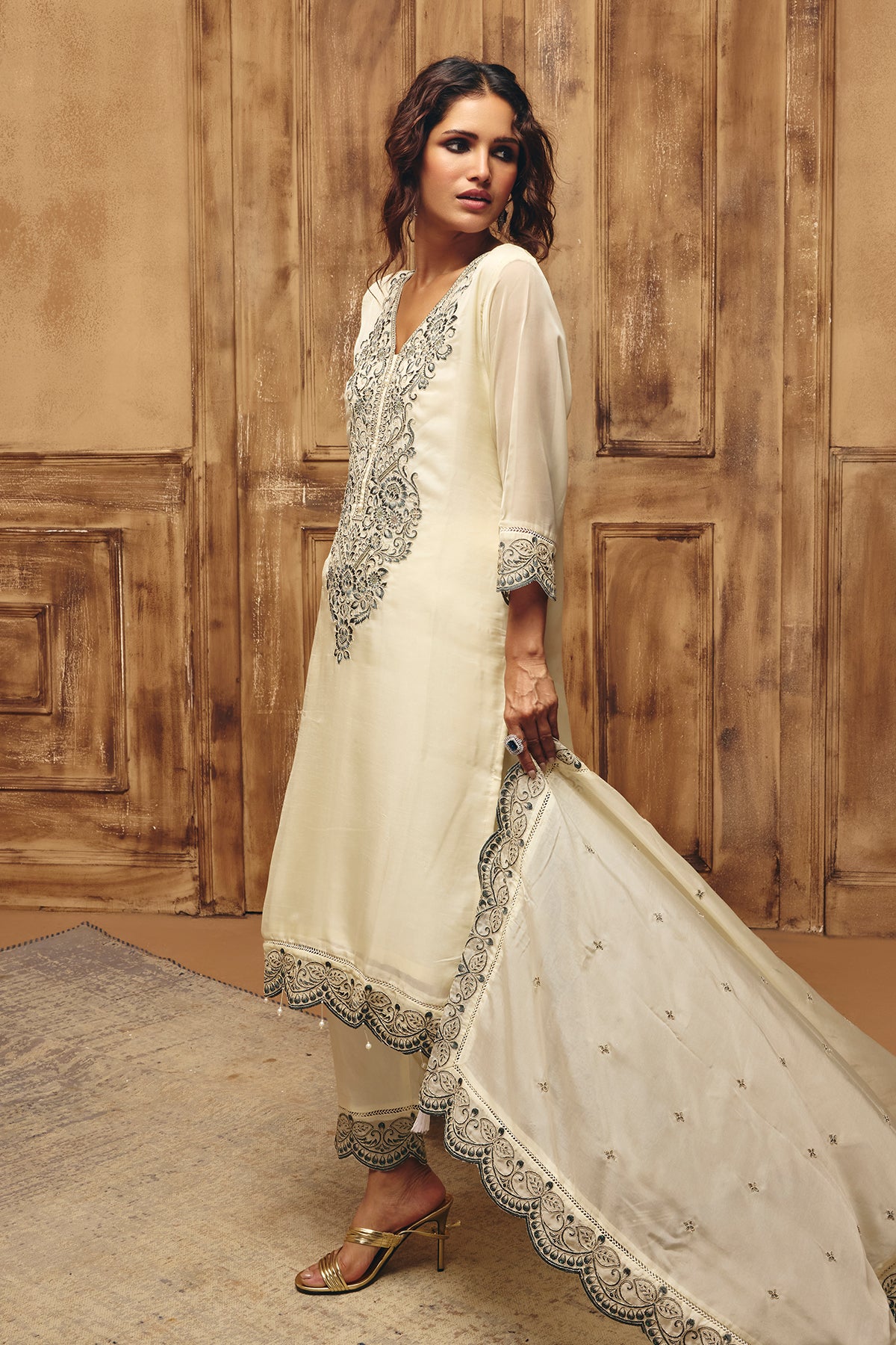 Cream Embroidered Kurta 3 Pcs Set