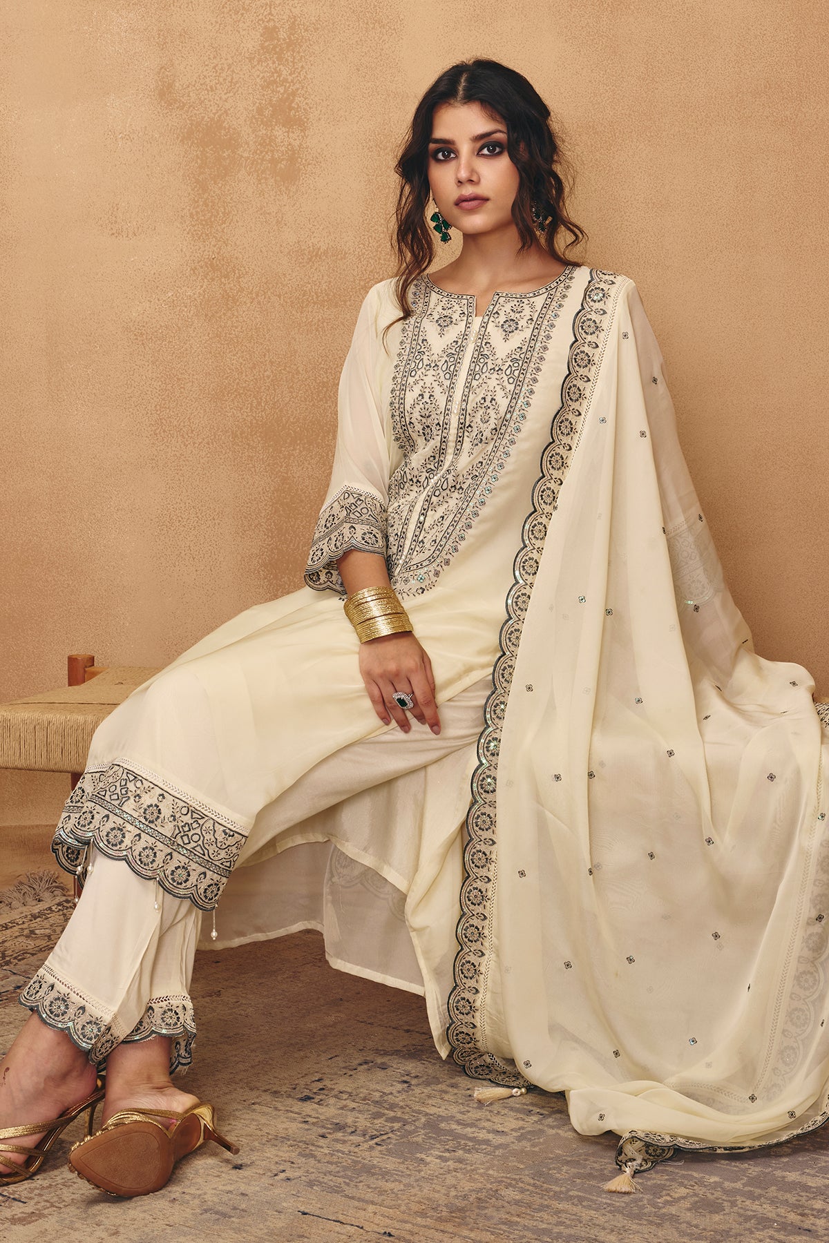Cream Embroidered Kurta 3 Pcs Set