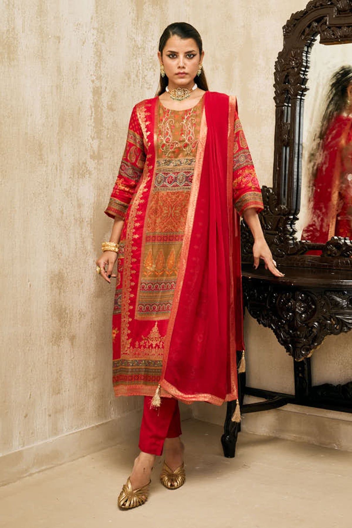 Red Embellished Kurta Set