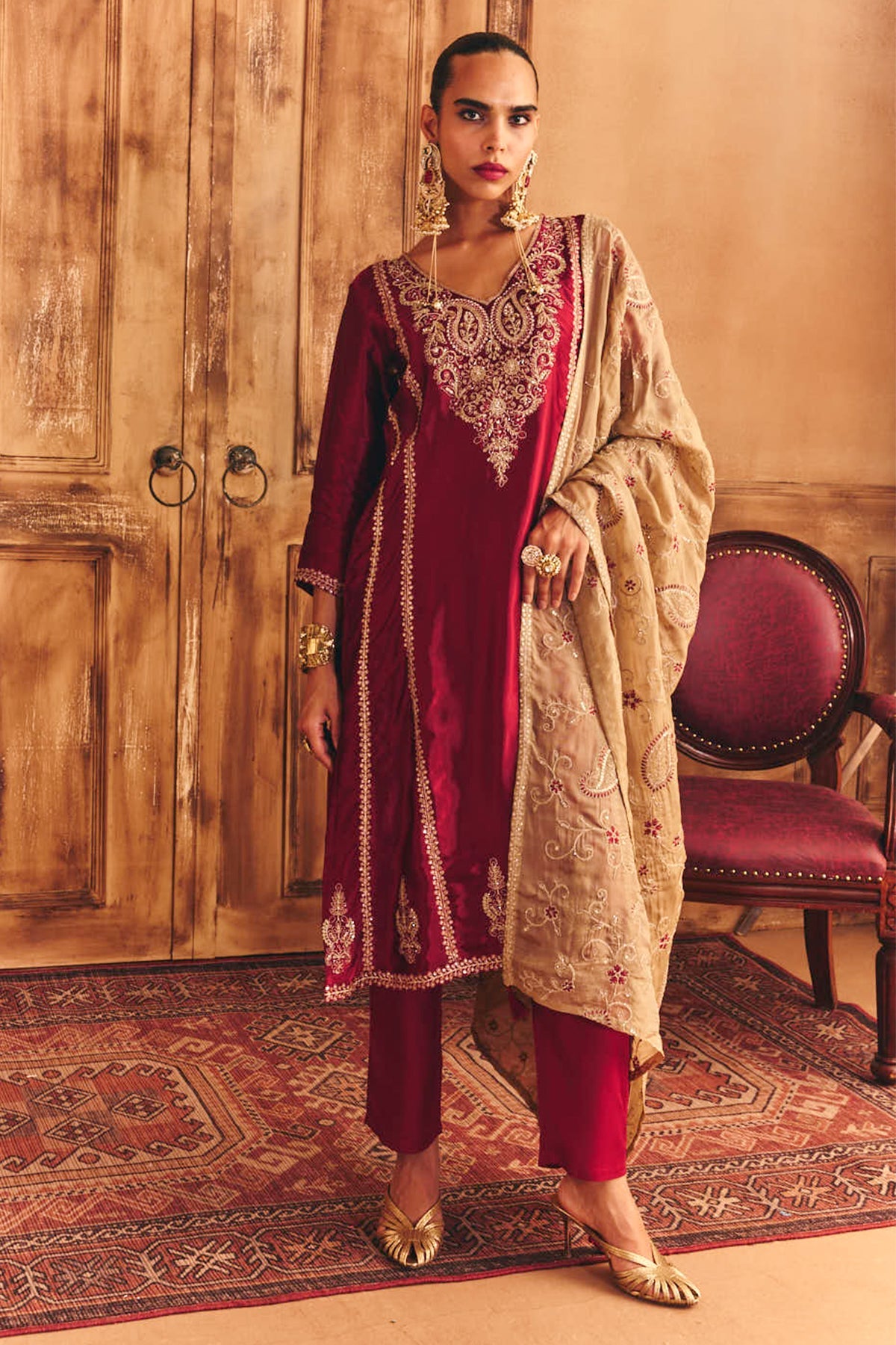 Maroon Embroidered Kurta Set (3 Piece)