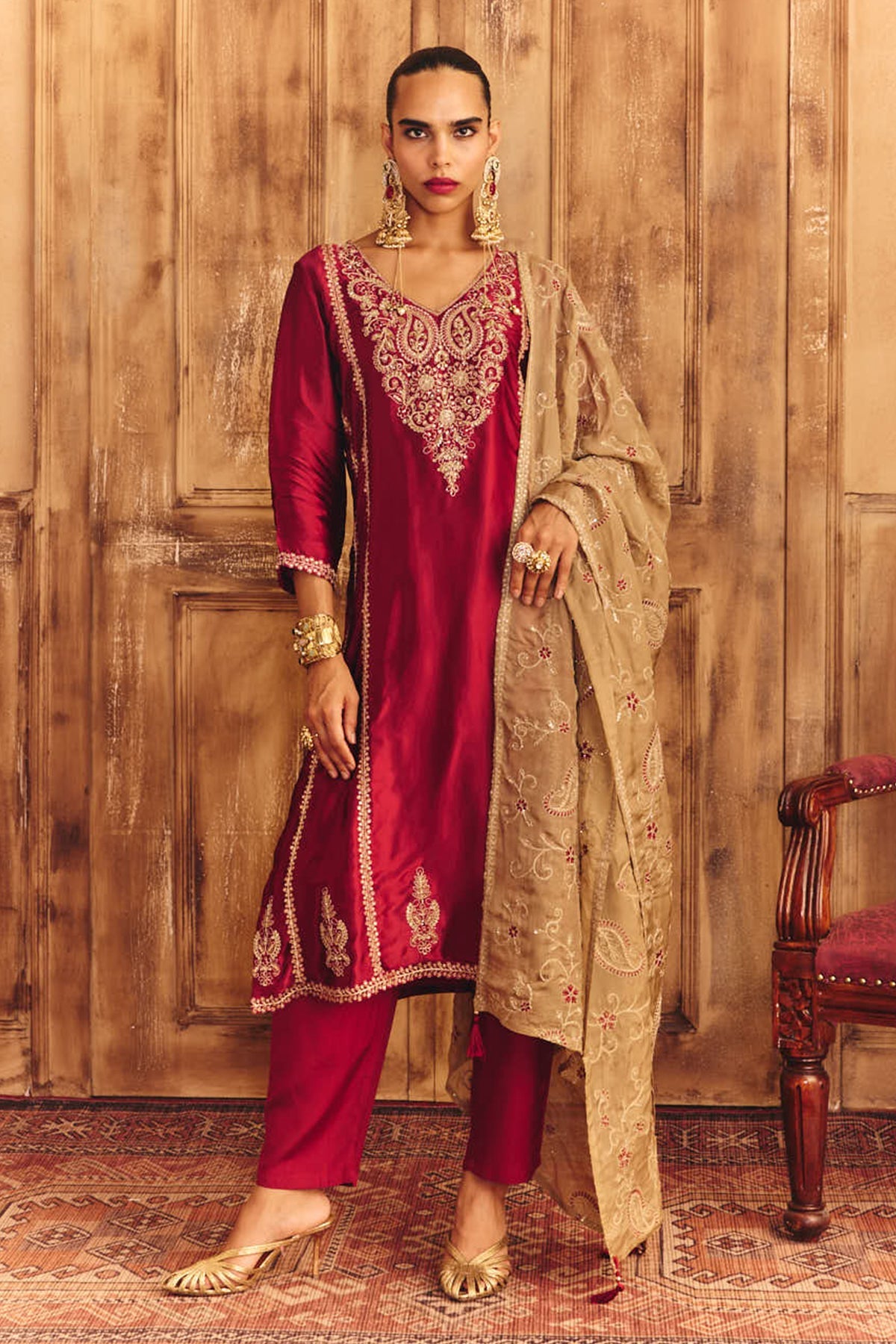 Maroon Embroidered Kurta Set (3 Piece)