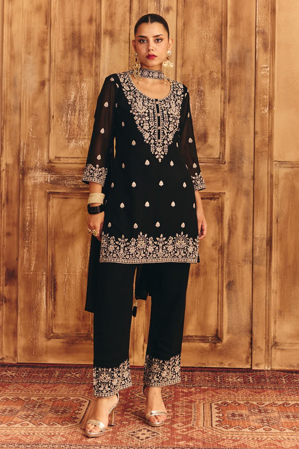 Black Embroidered Kurta 3 Pcs Set