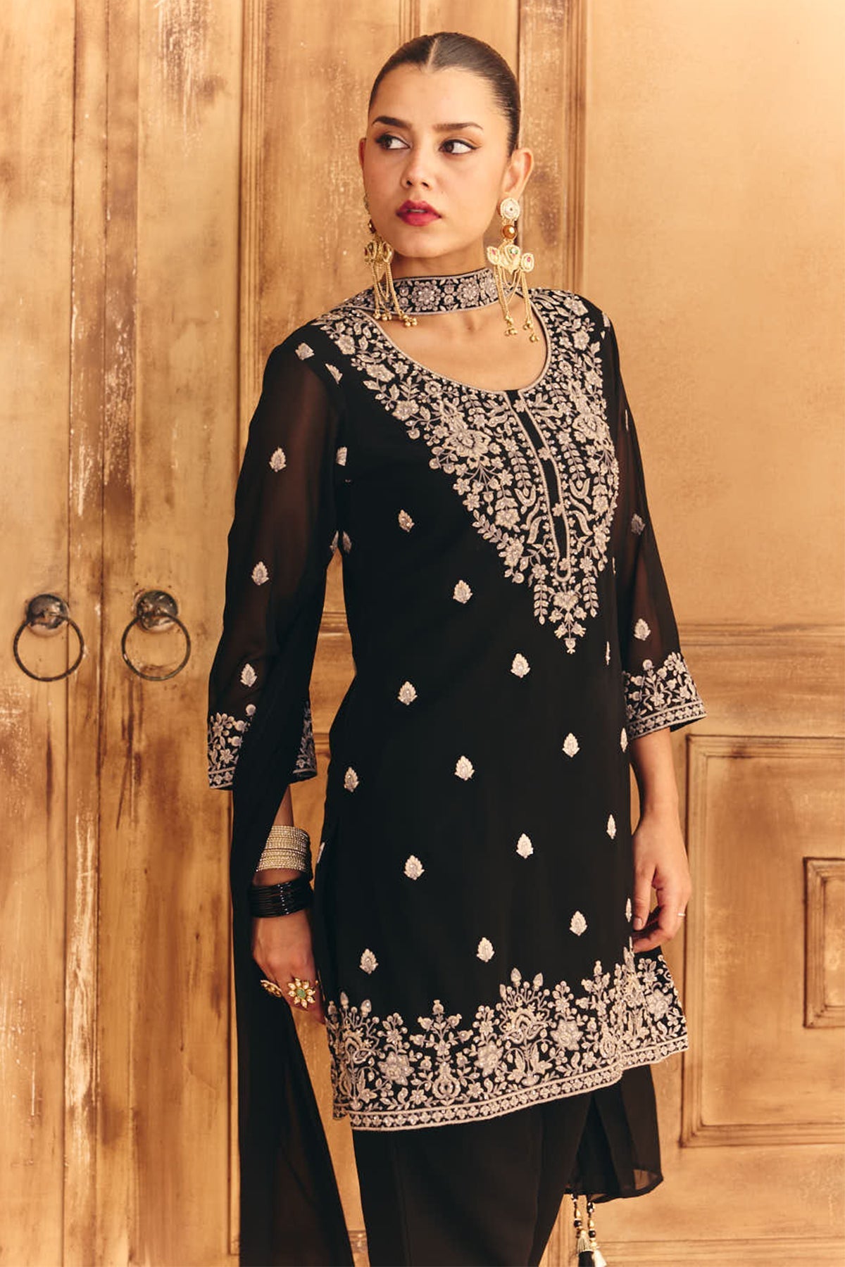 Black Embroidered Kurta 3 Pcs Set