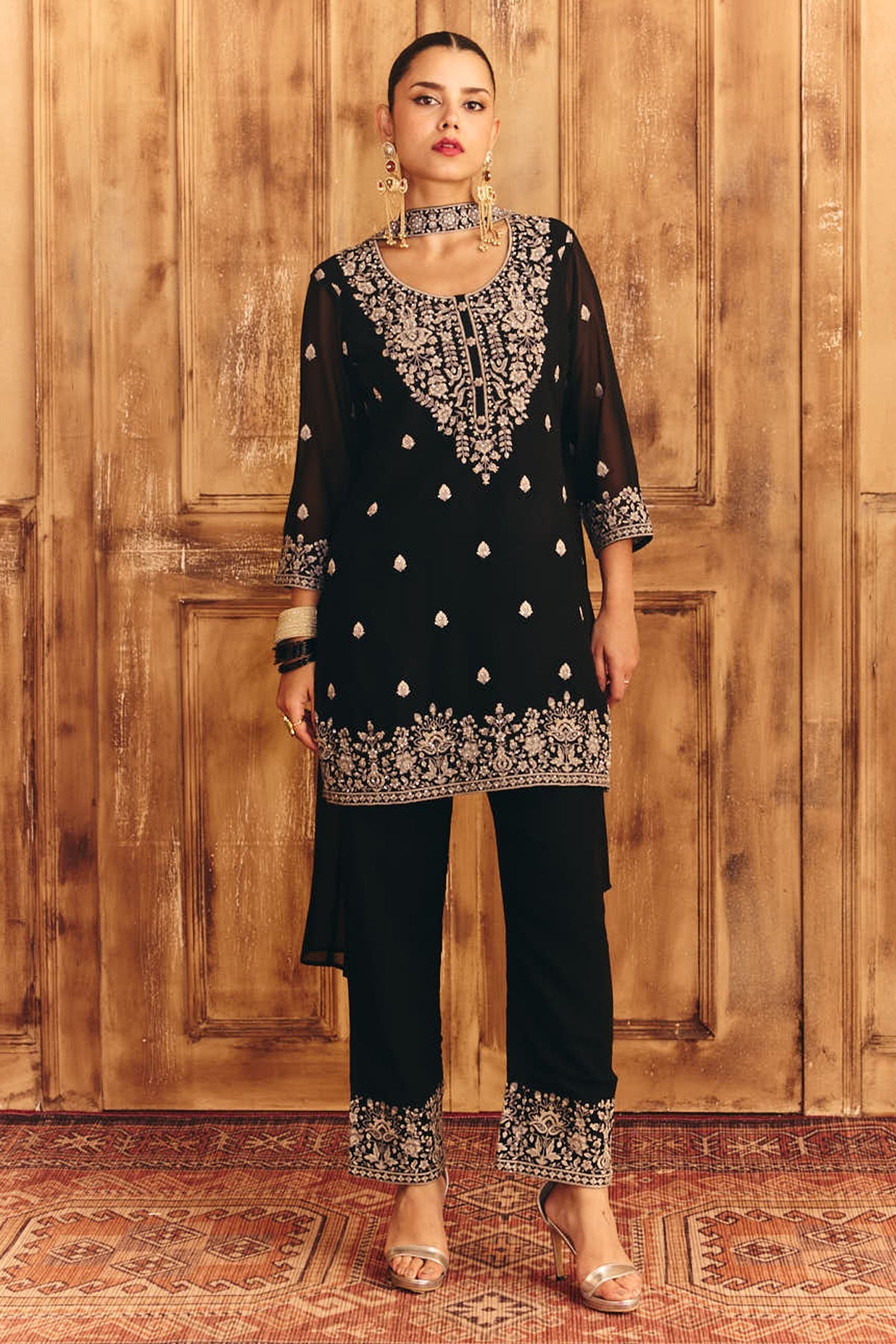 Black Embroidered Kurta 3 Pcs Set