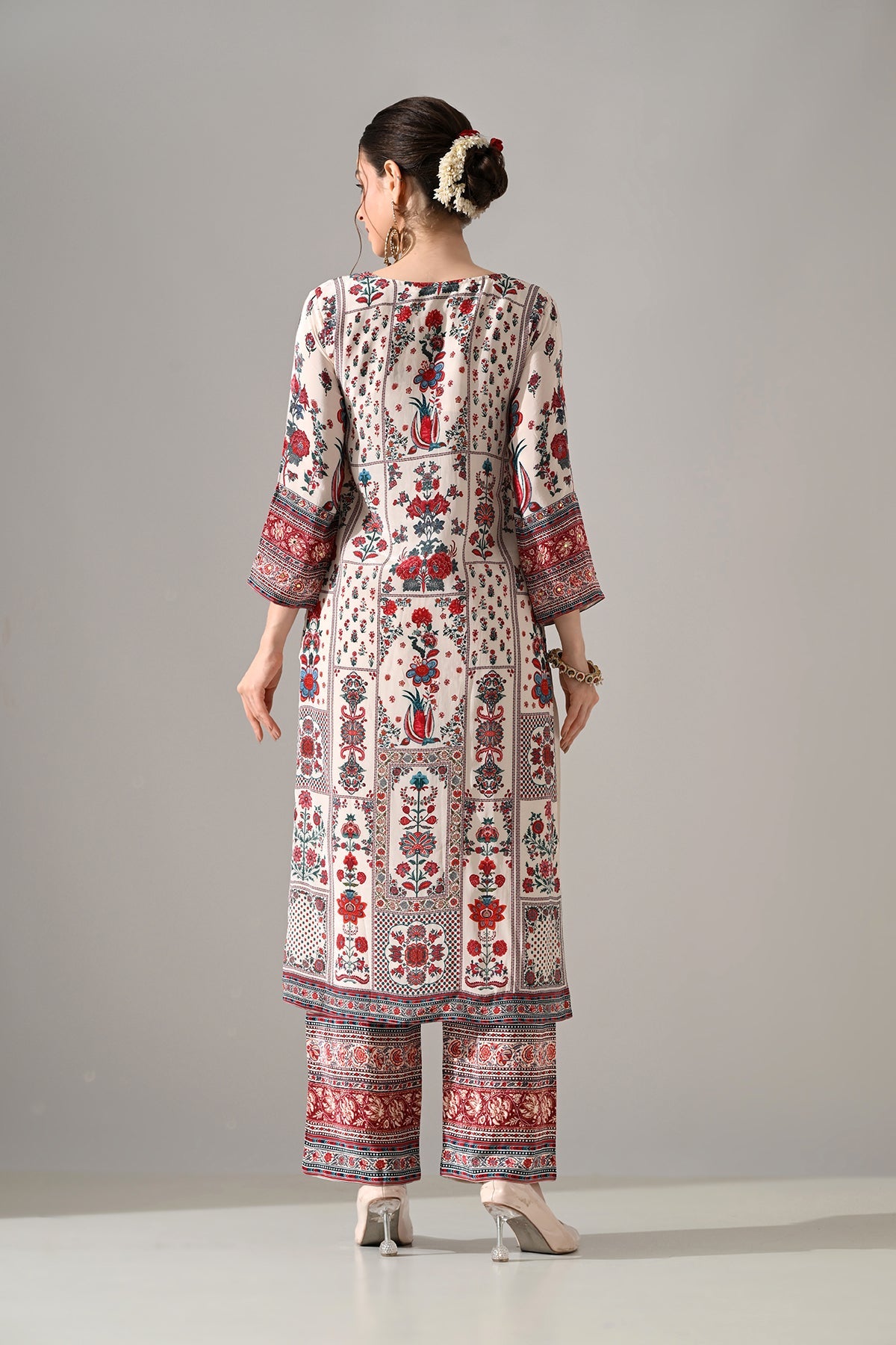 Cream Printed Mirror Embellished Kurta 3 Pcs Set