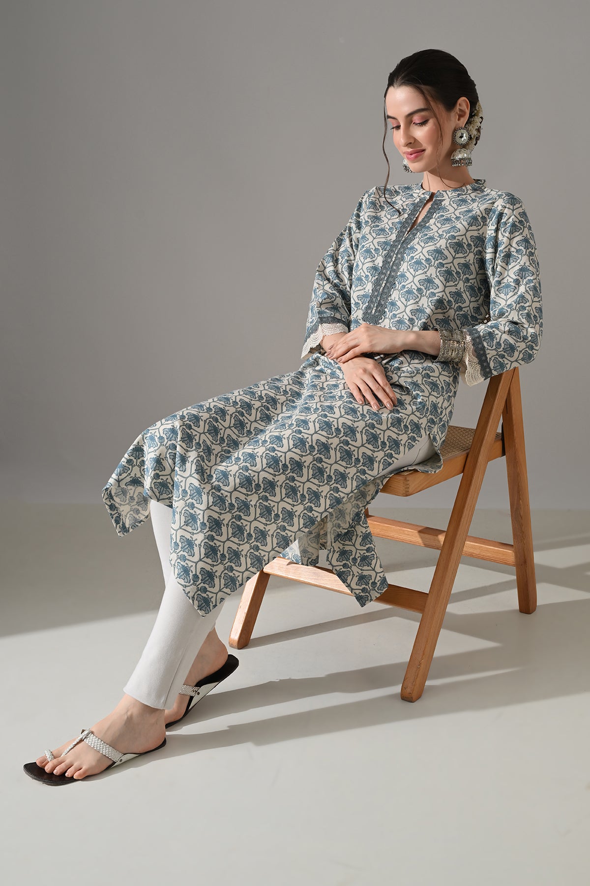 Cream Printed Straight Kurta