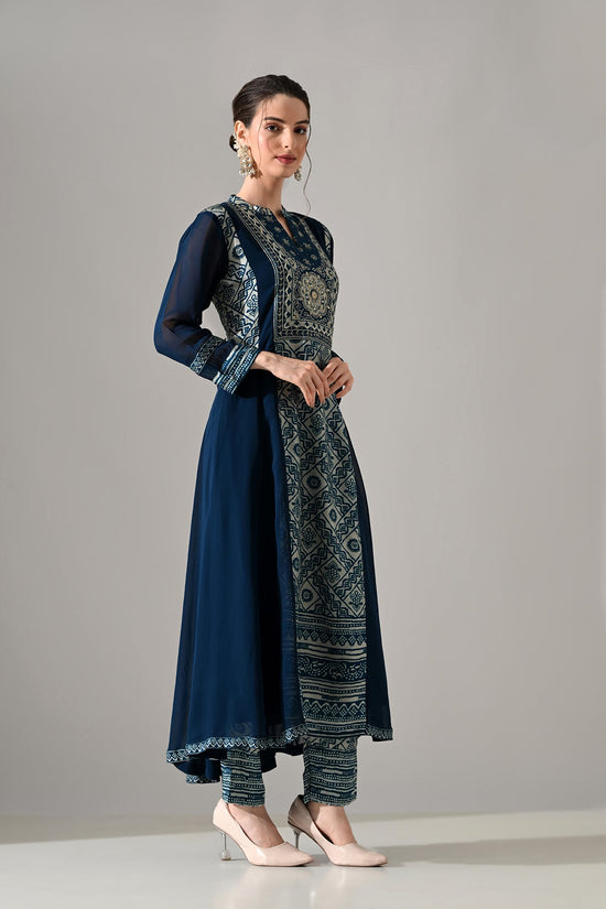 Blue Printed Kurta 3 Pcs Set