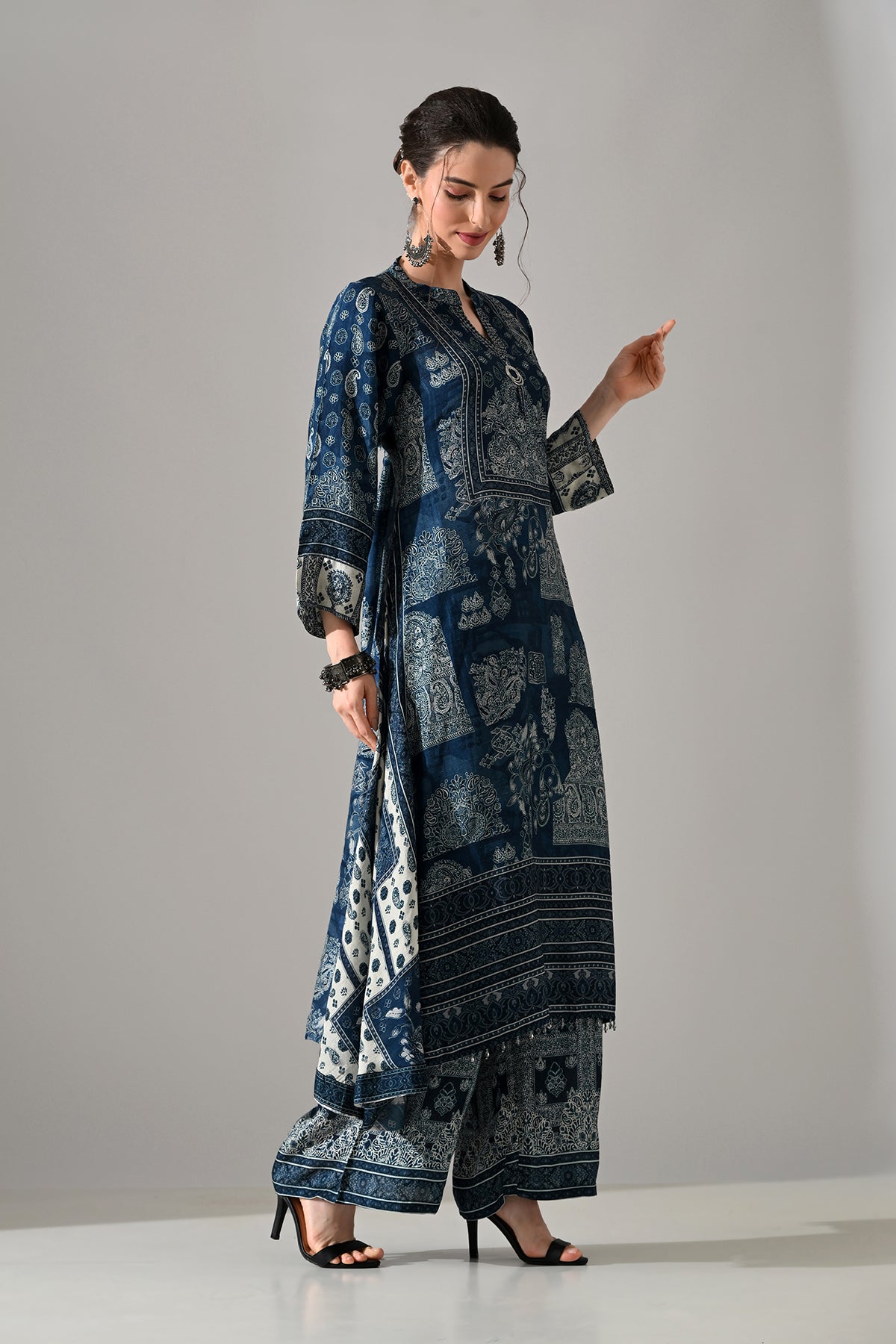 Blue Printed Kurta 3 Pcs Set