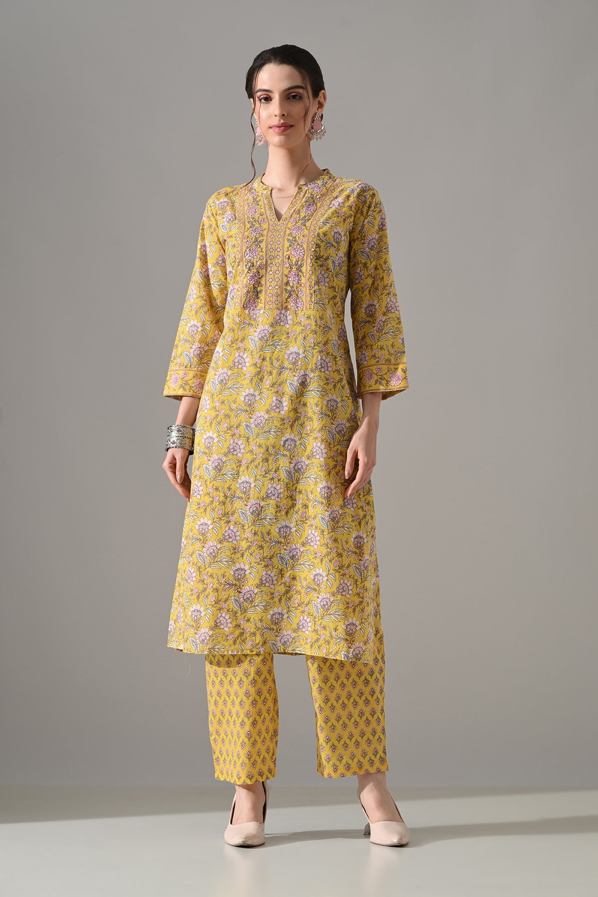 Yellow Floral Printed Kurta 2 Pcs Set