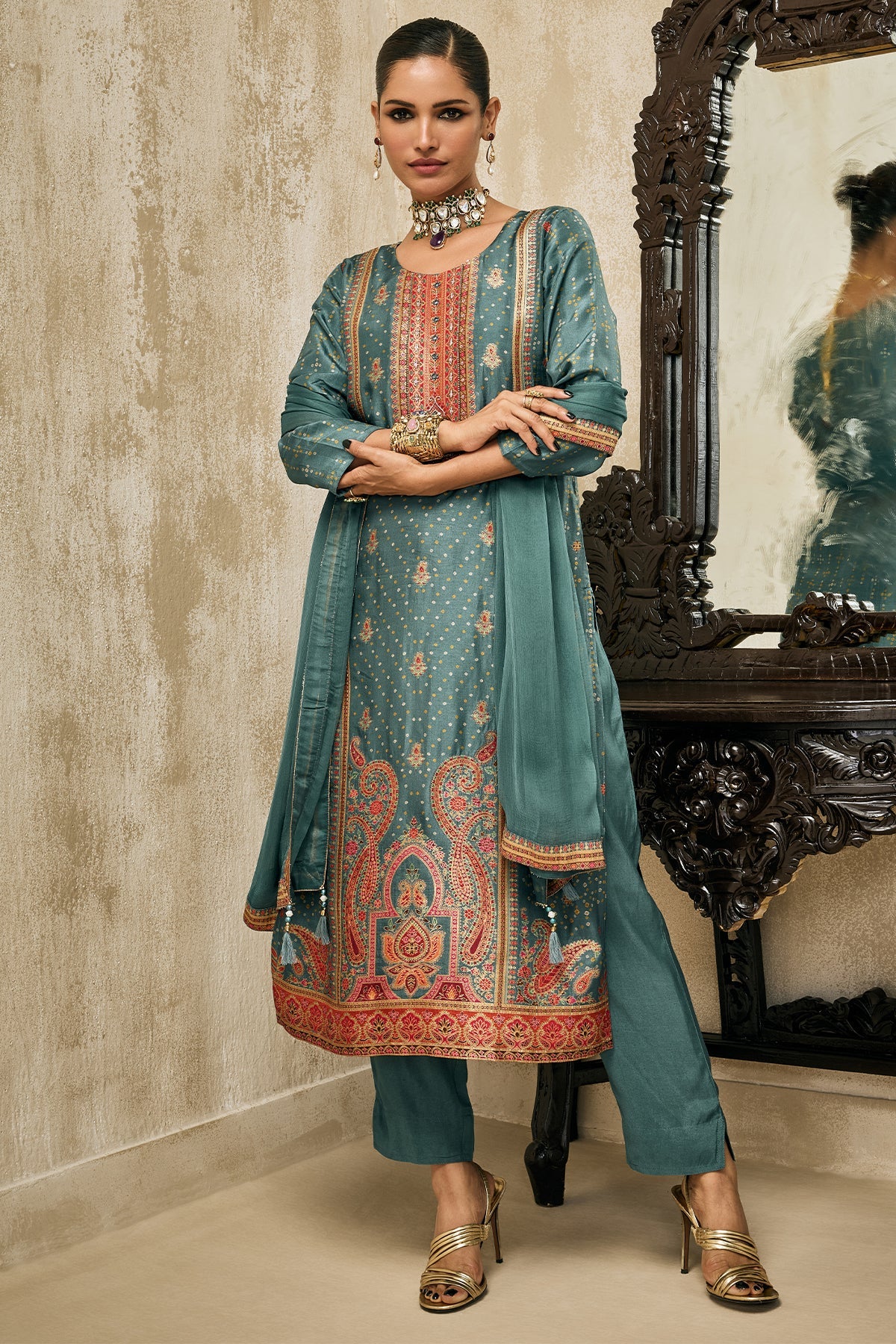 Green Embellished Kurta 3 Pcs Set