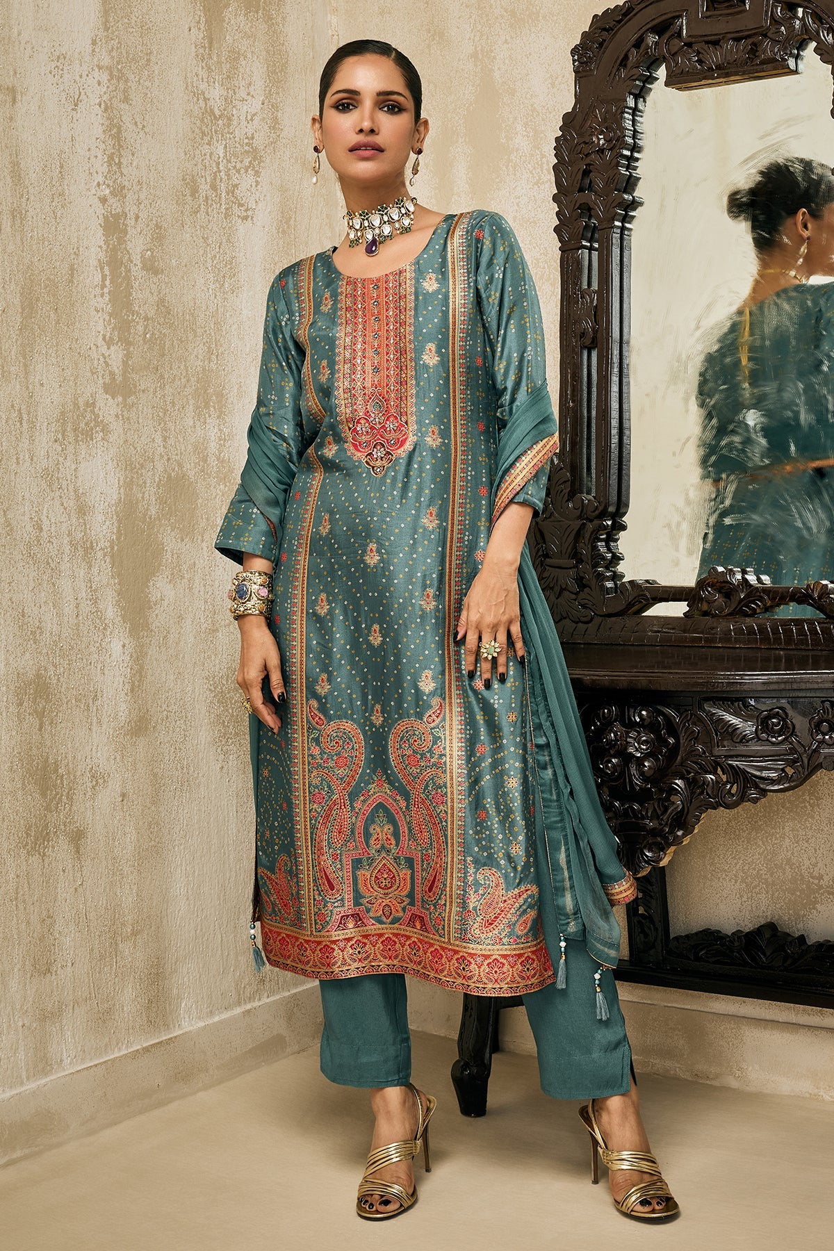 Green Embellished Kurta 3 Pcs Set
