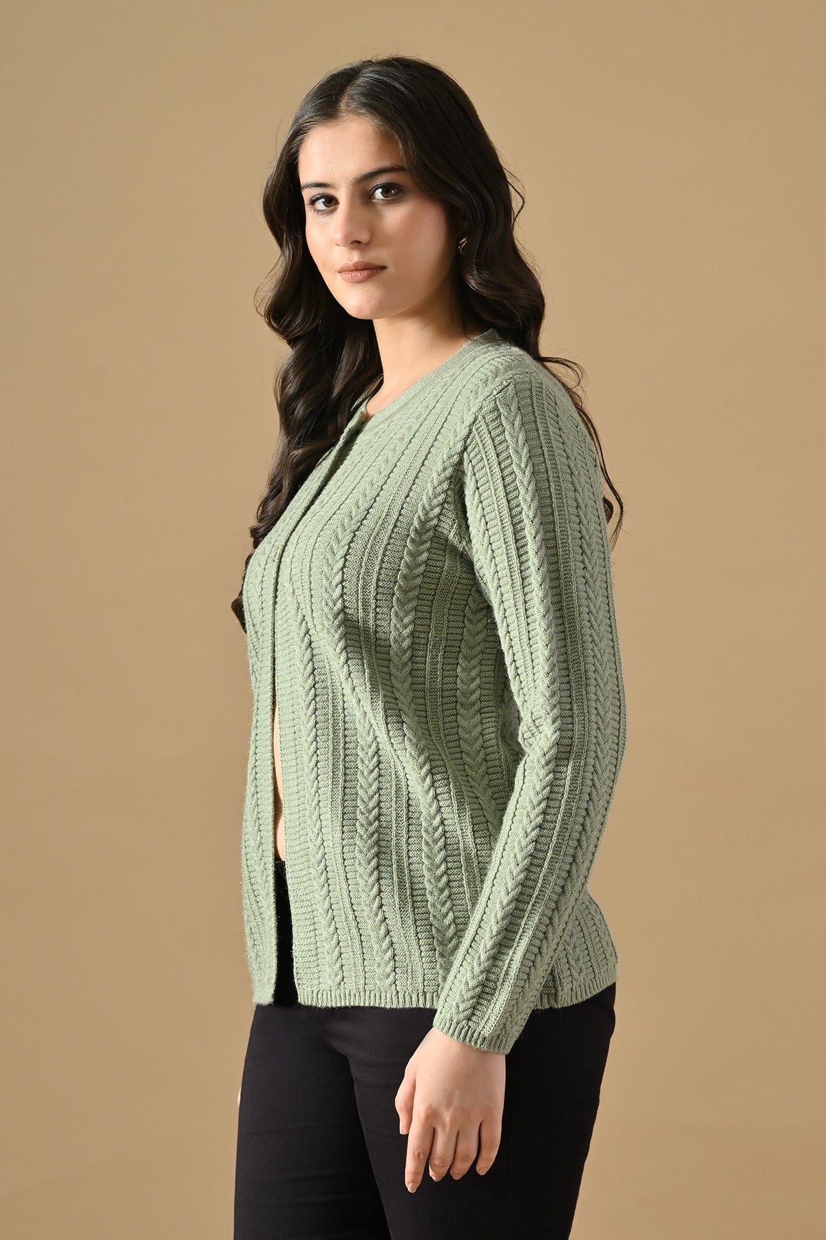 Winter Pista Knitted Button-Down Cardigan