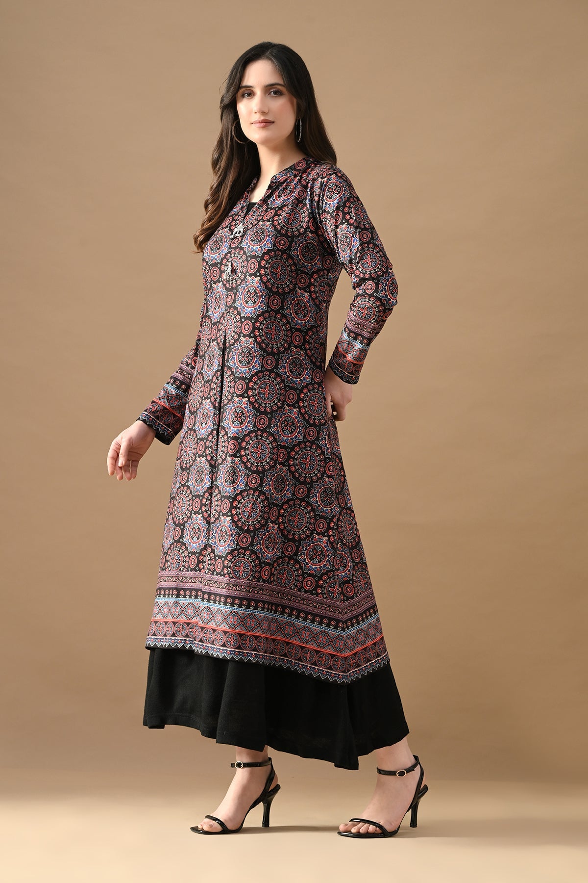 Winter Multi Printed Inner Shrug Set