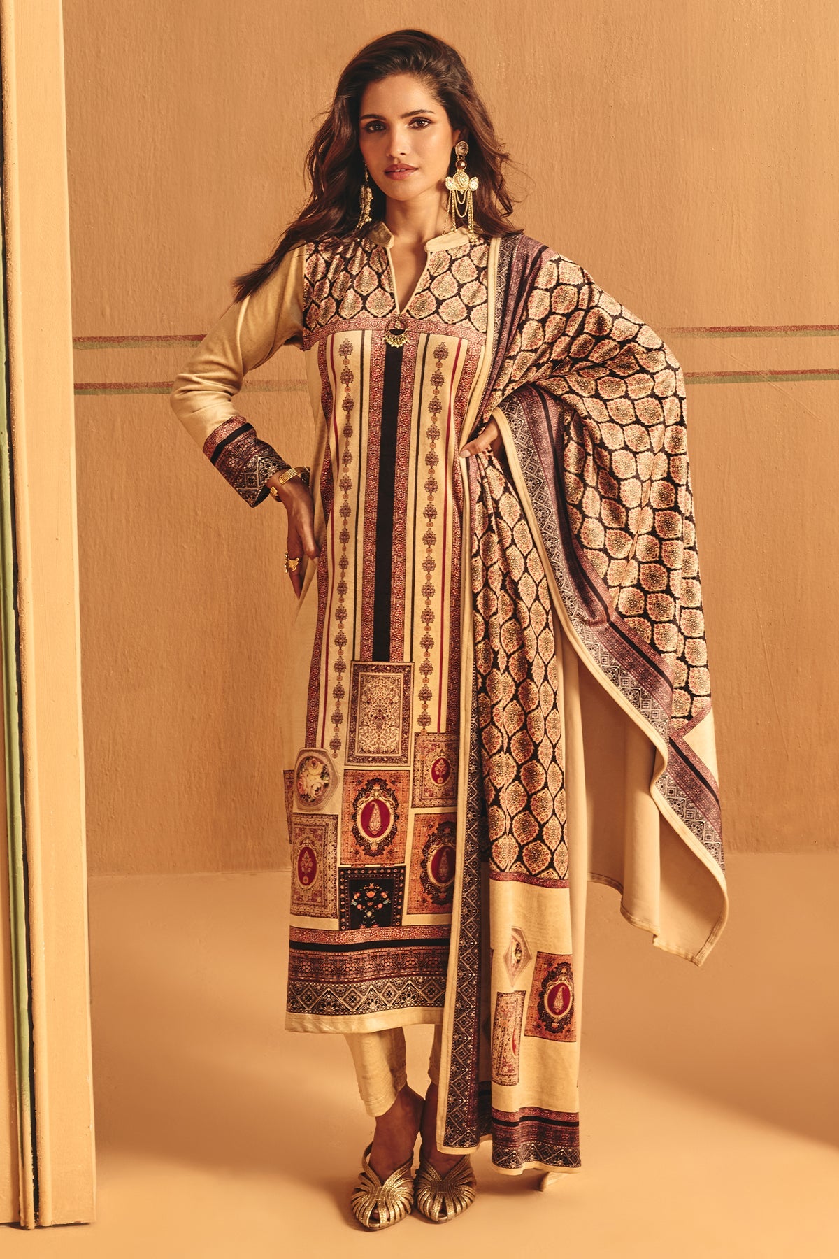 Winter Fawn Printed Velvet Kurta 3 Pcs Set