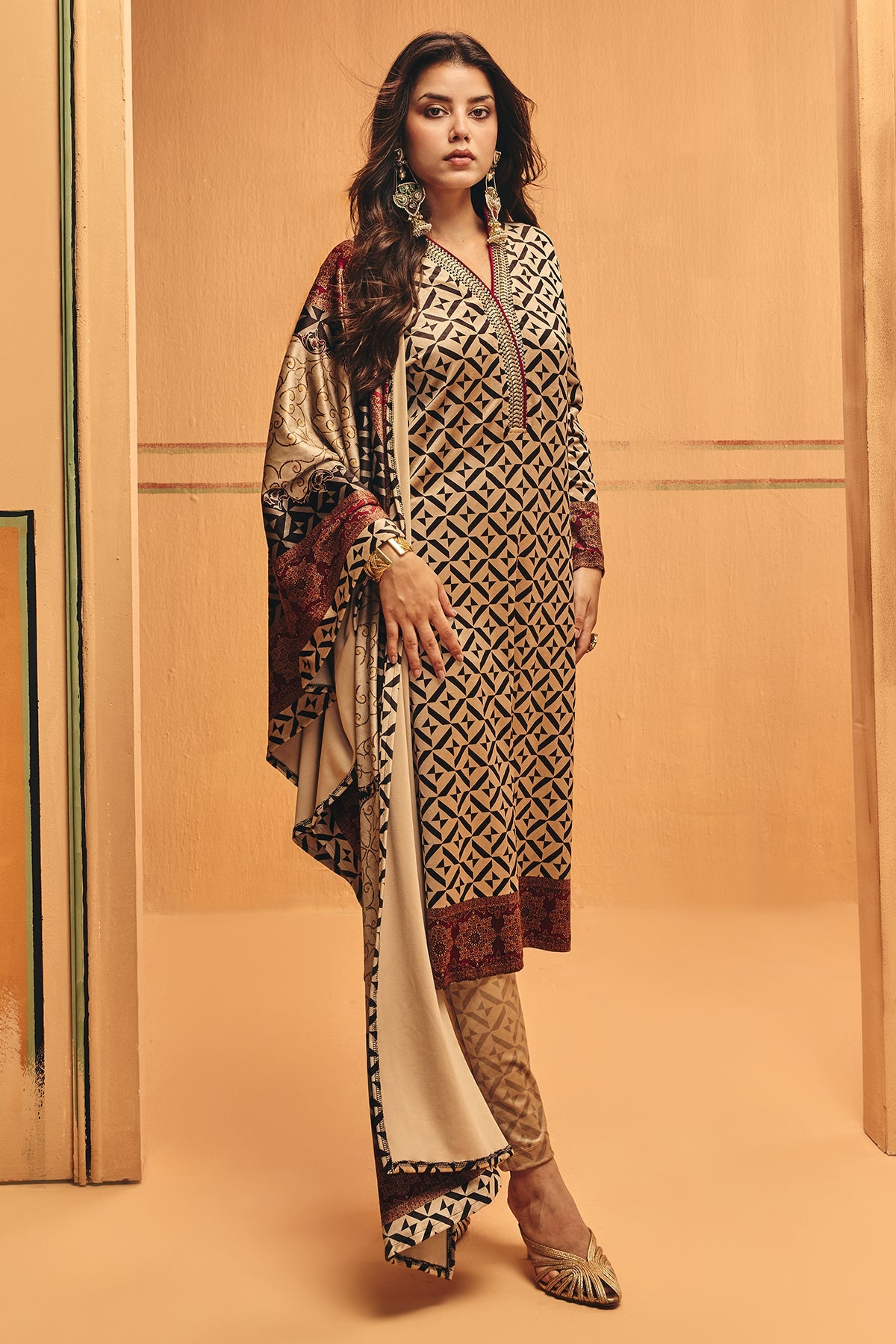 Winter Fawn Printed Velvet Kurta 3 Pcs Set
